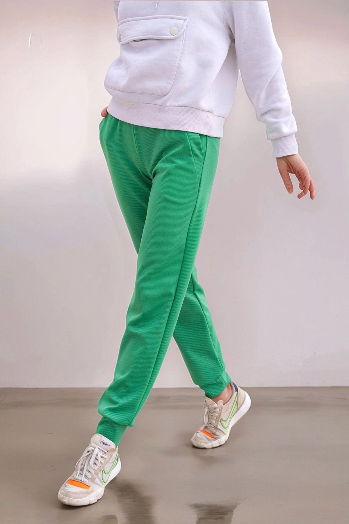 bacc Yeşil Kendinden Dokulu Cepli Beli Paçası Lastikli Jogger Pantolon BCBSK-25700-3325