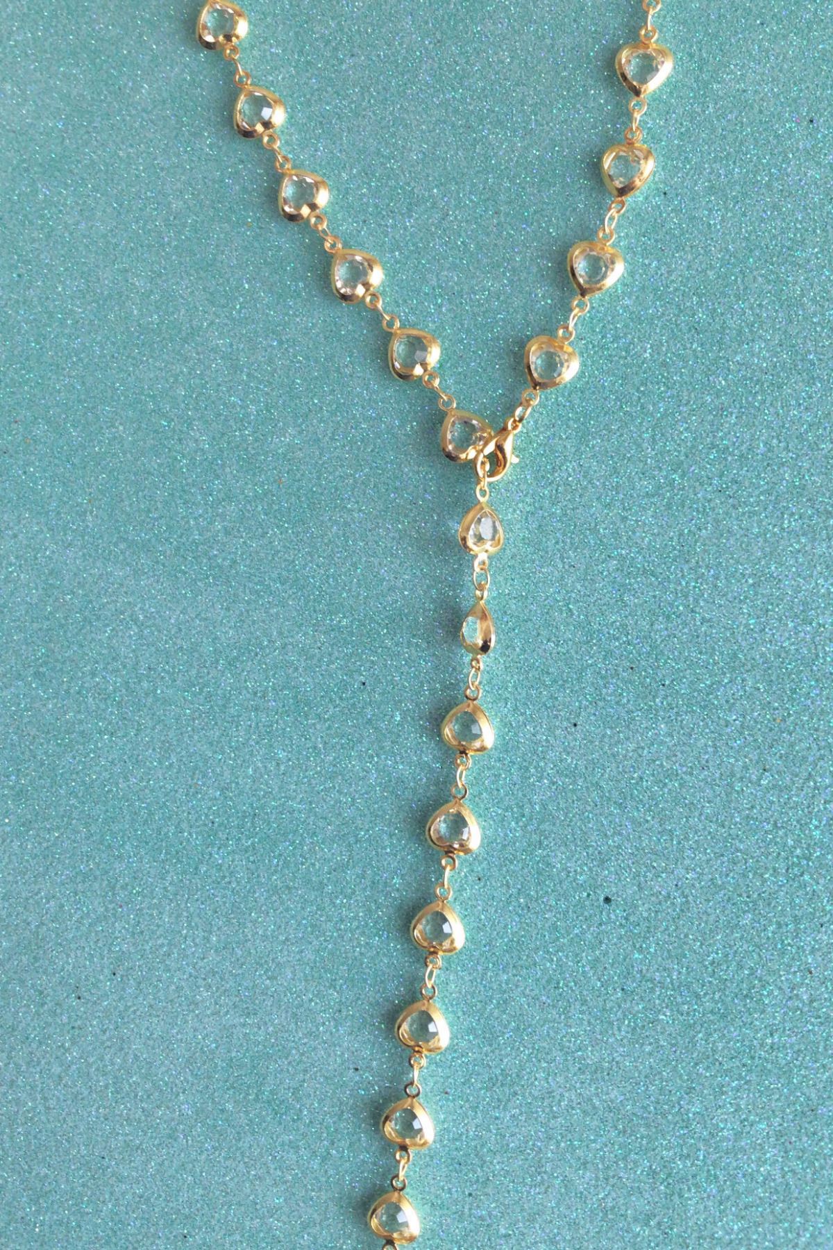 AurorAccessory Gold Renk Beyaz Taşlı Kalpli Y Kolye Dekolte Kolye 60 cm