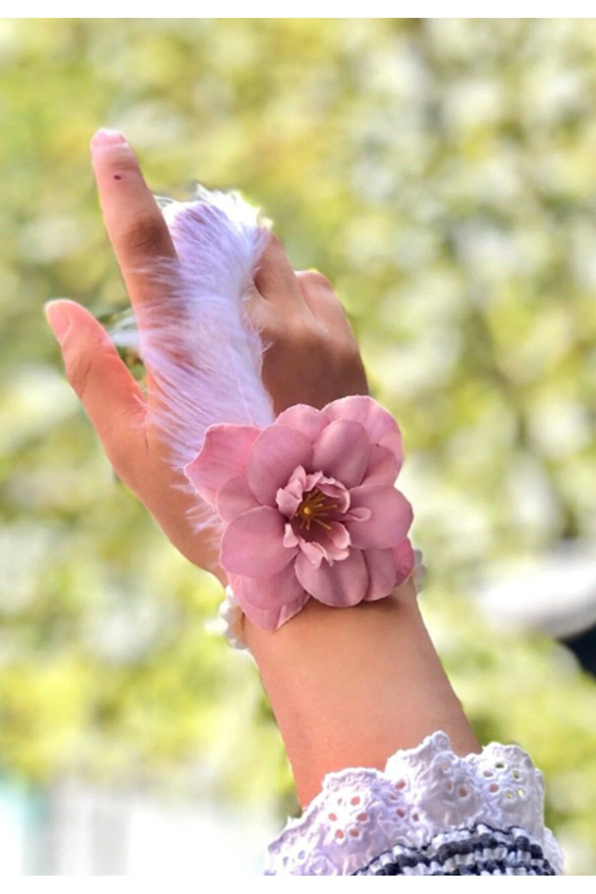 KDROĞLU KDROGLU Bride to be Nedime Gelin Bilekliği Tüy ve İnci Boncuk Detaylı Pembe Renkli Bekarlığa V