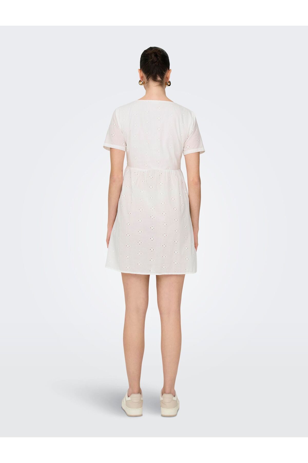 JDY-Kleid Normal geschnitten V-Ausschnitt Voluminöser Armschnitt Midikleid 4