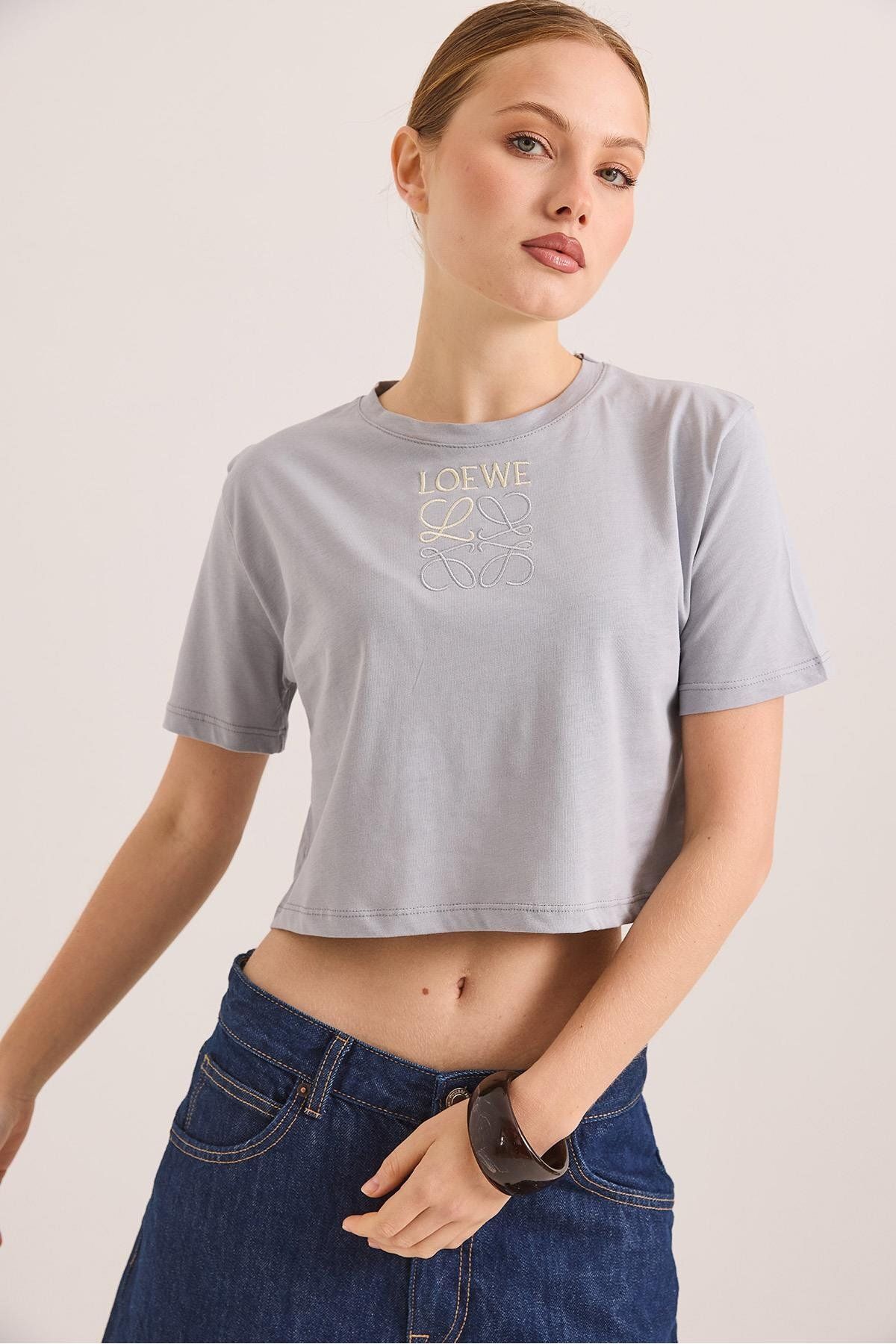 Raneel Kazançlı Alışveriş Nakışlı Örme Pamuk Crop Tshirt Gri