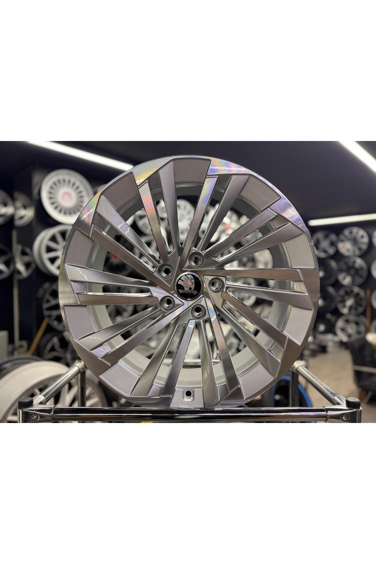 RC 18 İNC 5X112 YENİ SKODA OCTAVİA-SUPERB JANT TAKIMI (4 ADET)