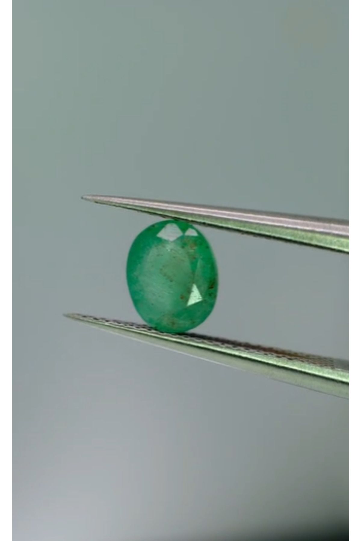 Aries 0.77ct 6.4x5.1mm Oval Natural Emerald Zambia