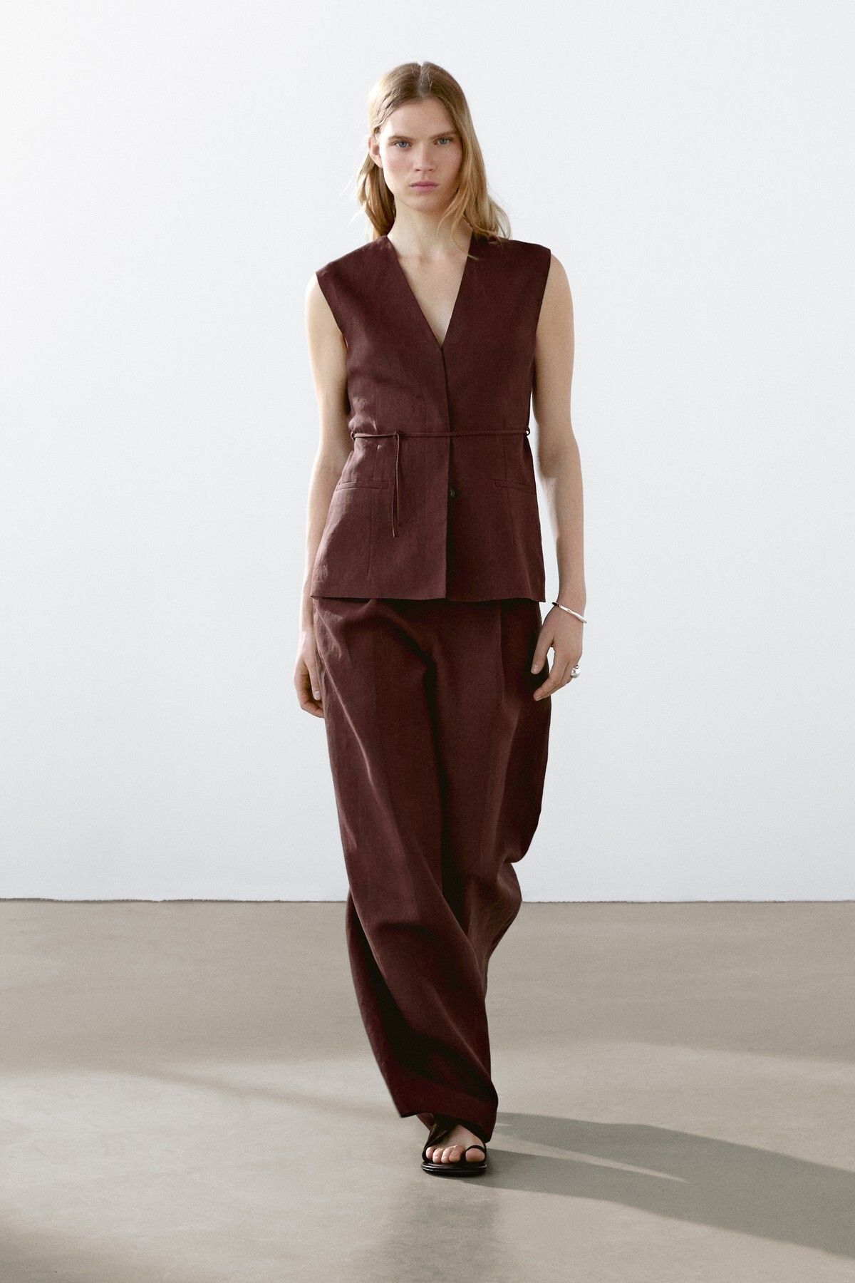 Massimo Dutti Kurdeleli uzun %100 keten yelek
