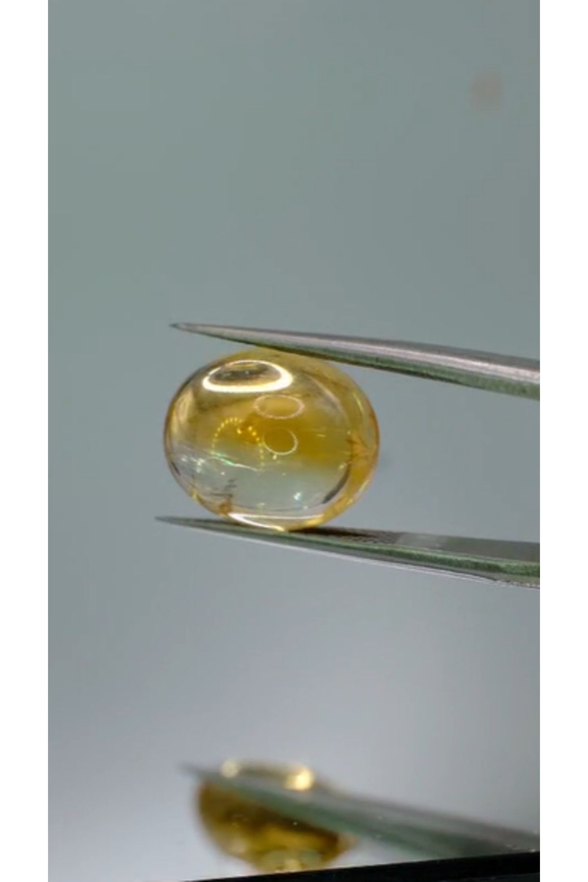 Aries 9.20ct 13.4x11.1mm Oval Cabachon Natural Citrine