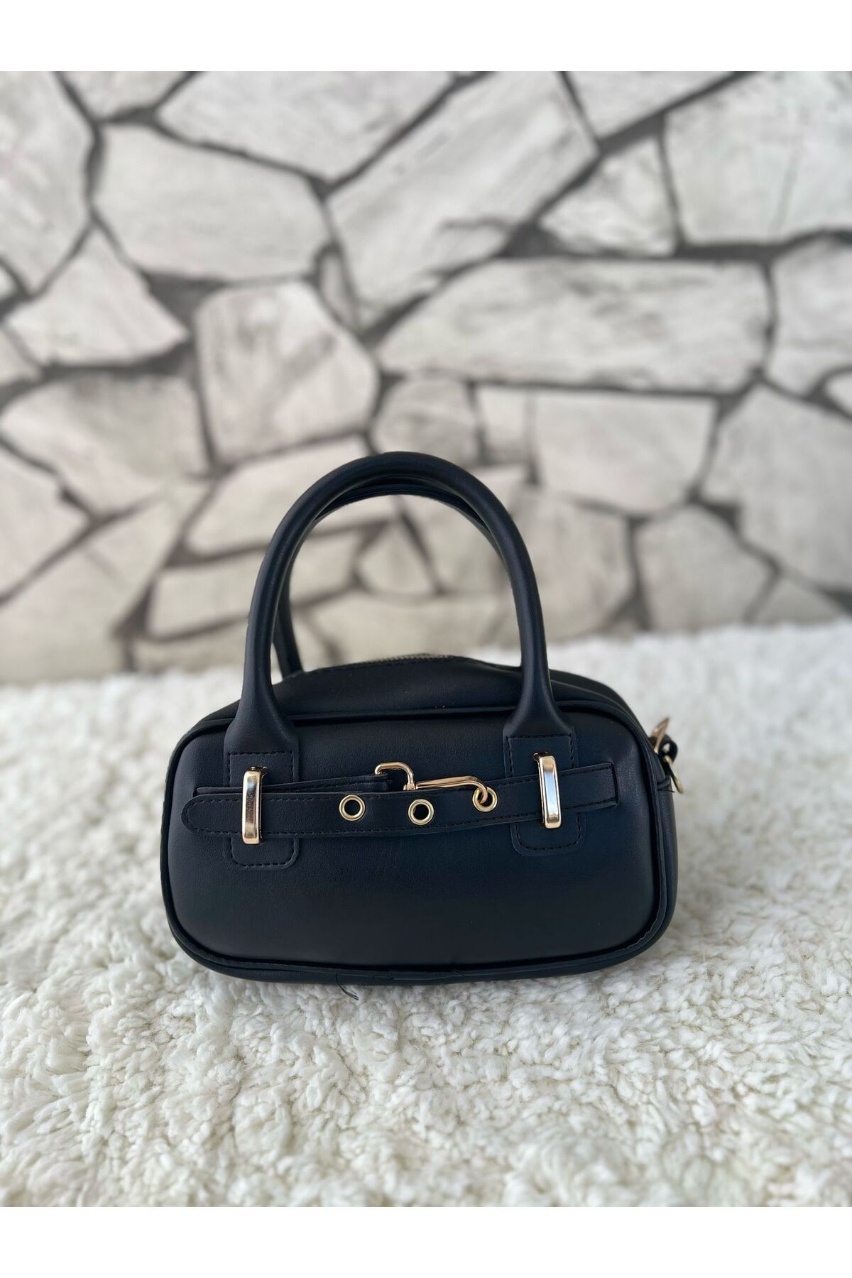 shop MİRELLA ÇANTA KADIN KEMER DETAYLI AYARLANABİLİR ASKILI SİYAH EL VE OMUZ ÇANTASI