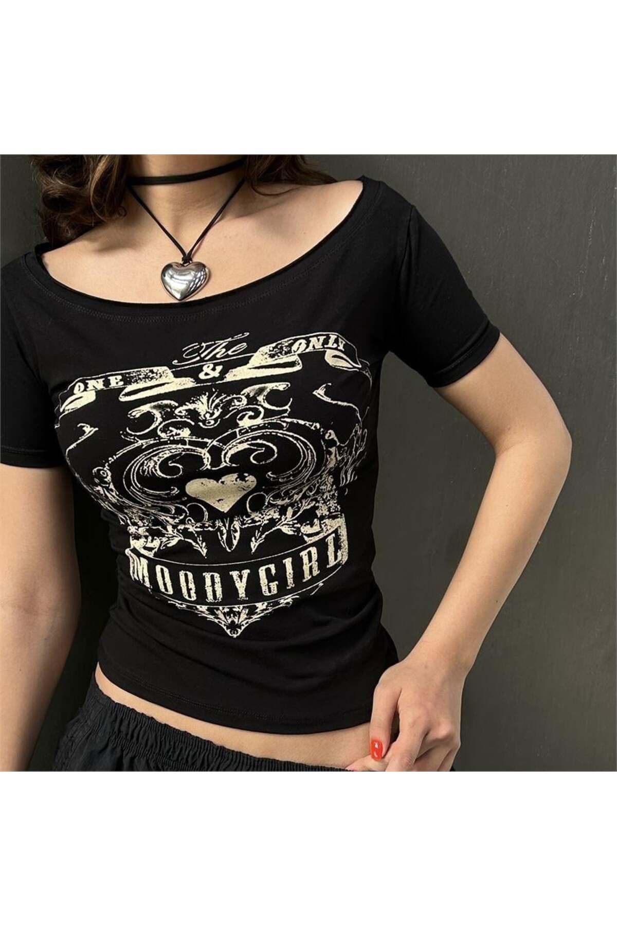 BALİNA Siyah Vintage MoodyGirl Omuz Açık Kısa Kollu Crop