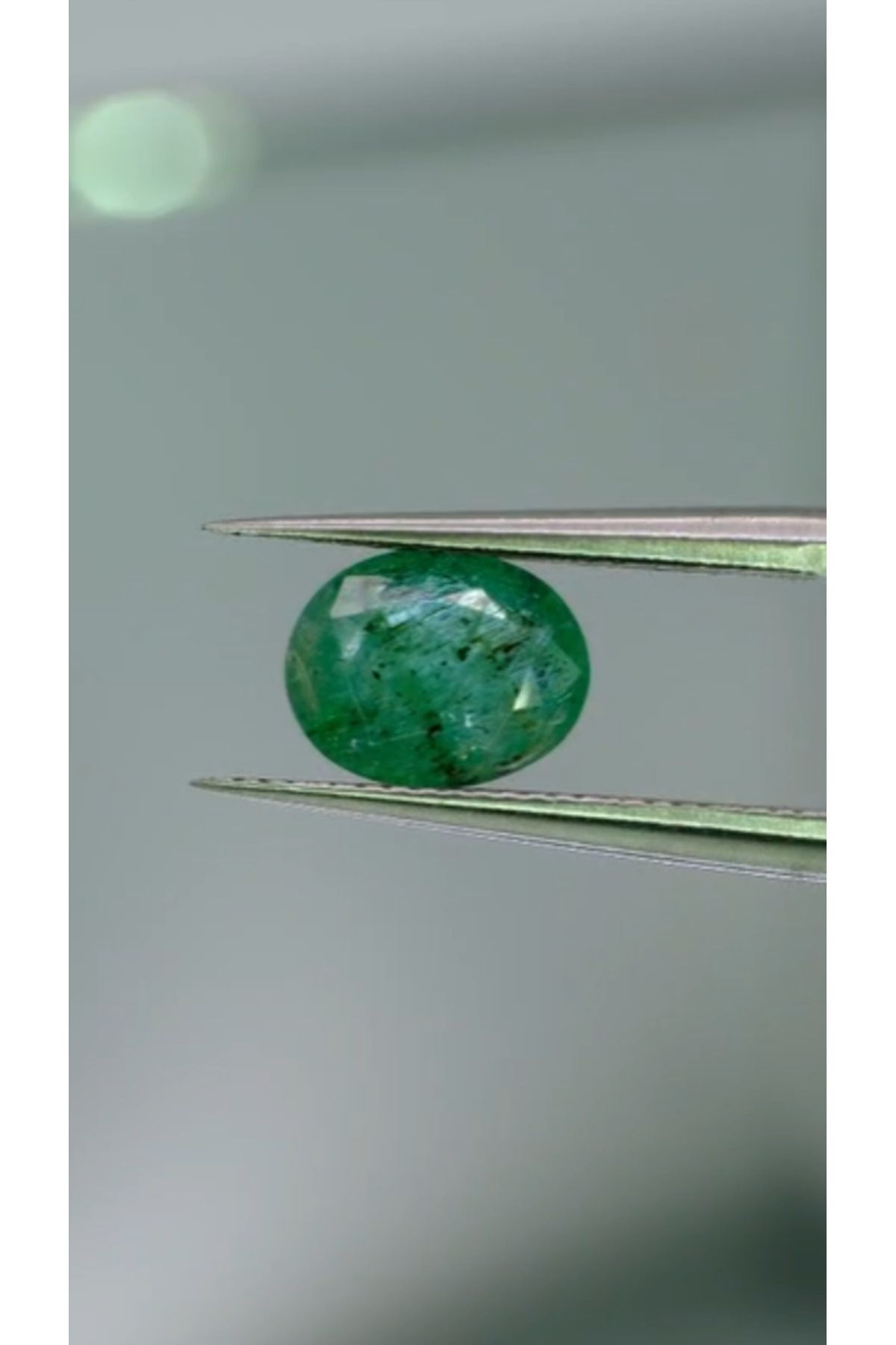 Aries 1.08ct 7.9x6.2mm Oval Natural Emerald Zambia
