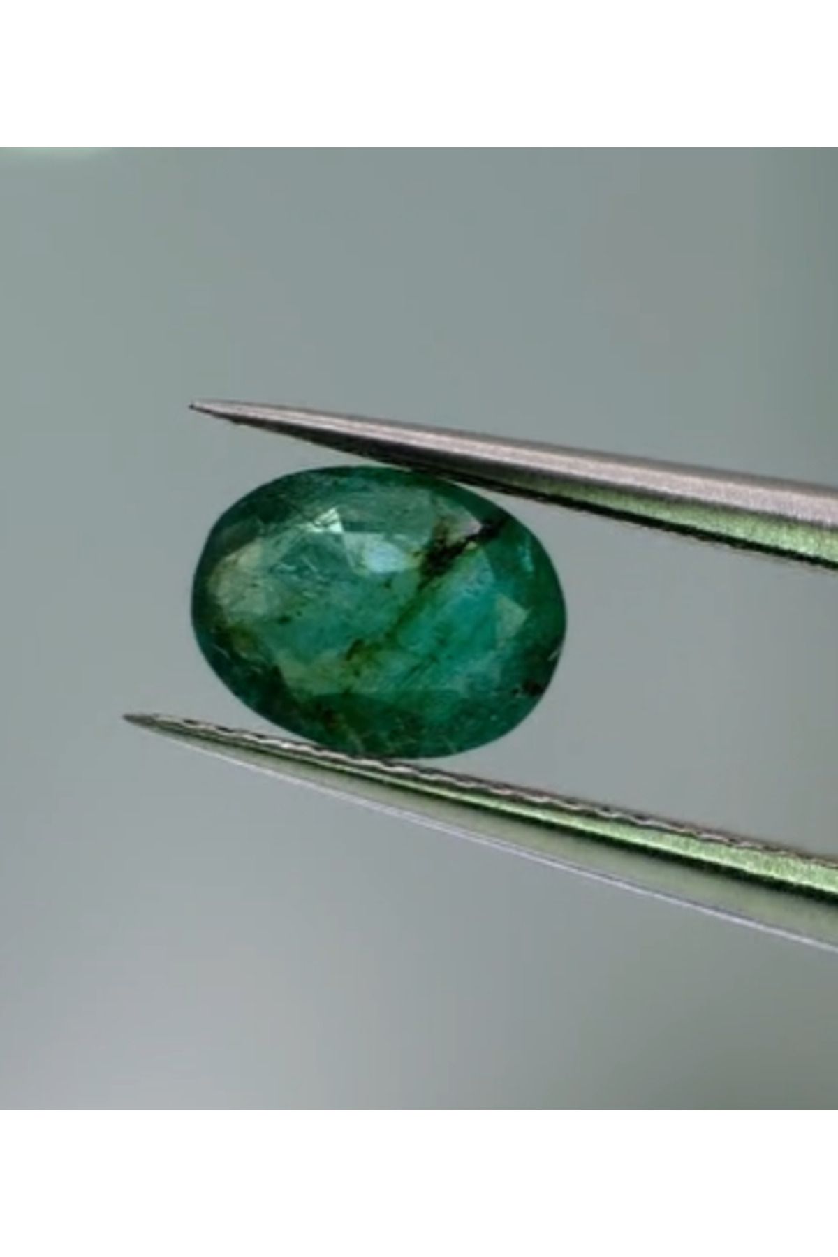 Aries 0.91ct 7.1x5.5mm Oval Natural Emerald Zambia