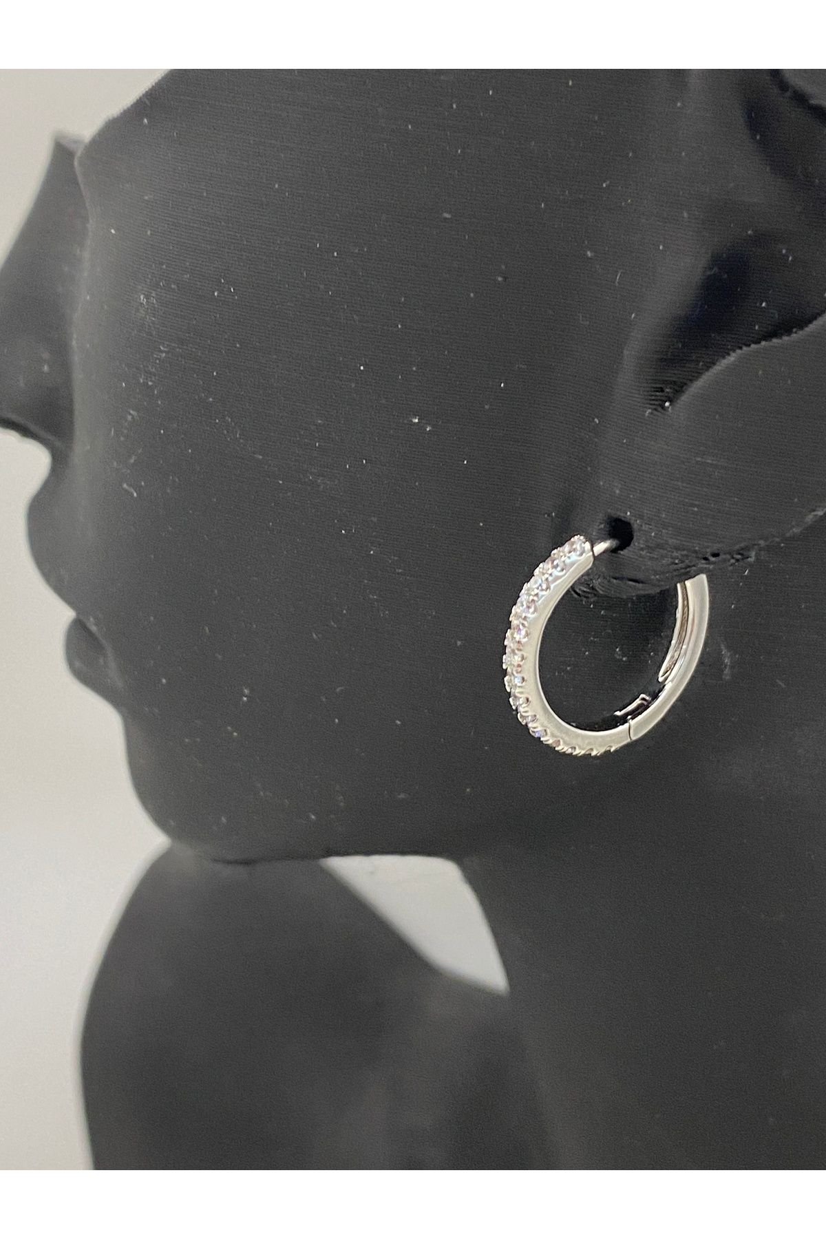 B&G Desing Pirinç Gümüş Renk Zirkon Taşlı Halka Küpe-Özel Hediyelik