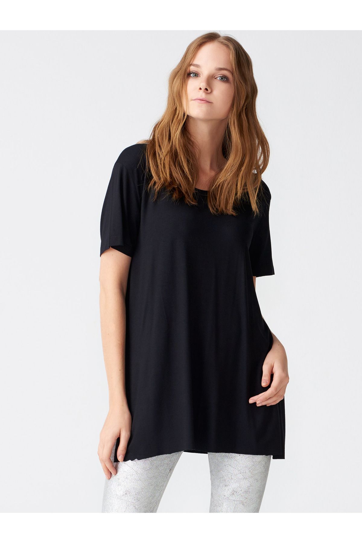 SELVİM BUTİK Yanı Yırtmaçlı Penye T-shirt