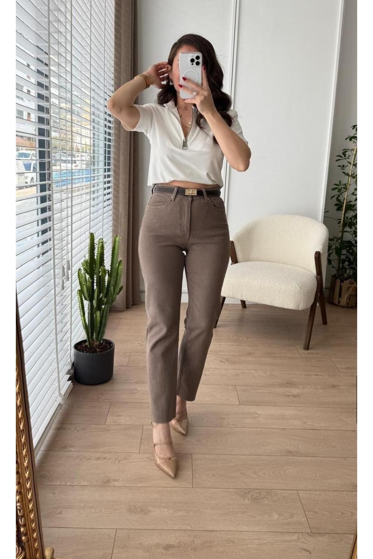 AsiaLife VİZON RENGİ PAÇA KESİK MOM JEANS (LİKRALI)