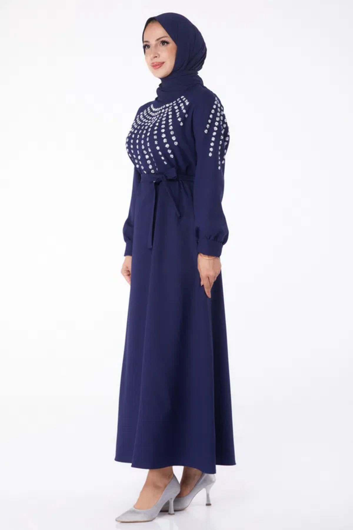 Butik Düz Bisiklet Yaka Kadın Bej Taş Detaylı Elbise - 26282