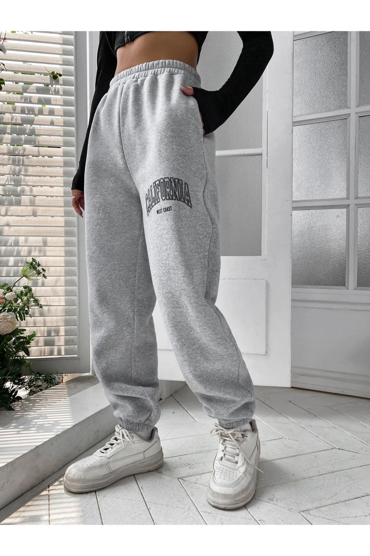 GIANTSTORE Kadın Gri California Baskılı Eşofman Altı