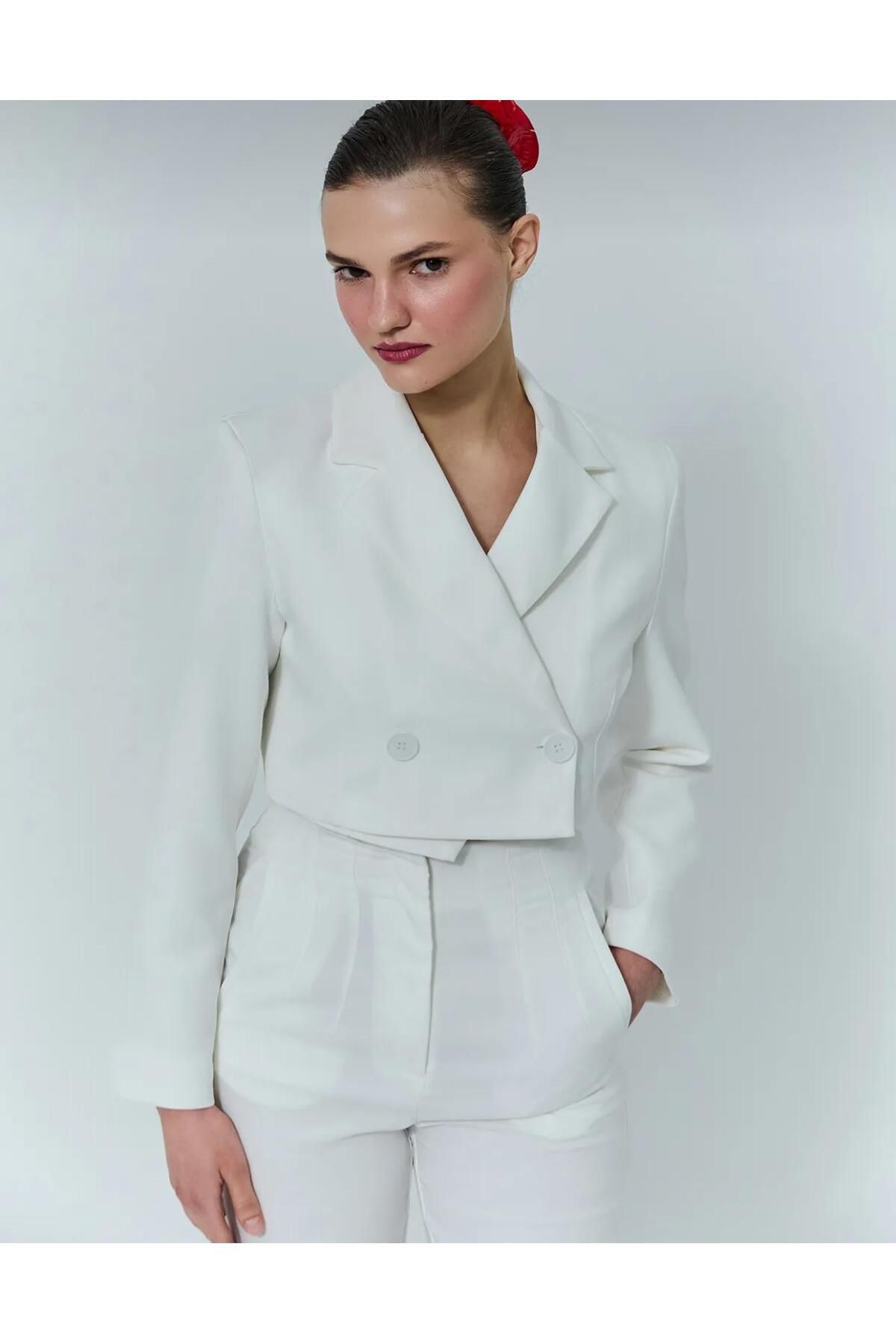 lüx vestimenta Kruvaze Crop Blazer Ceket