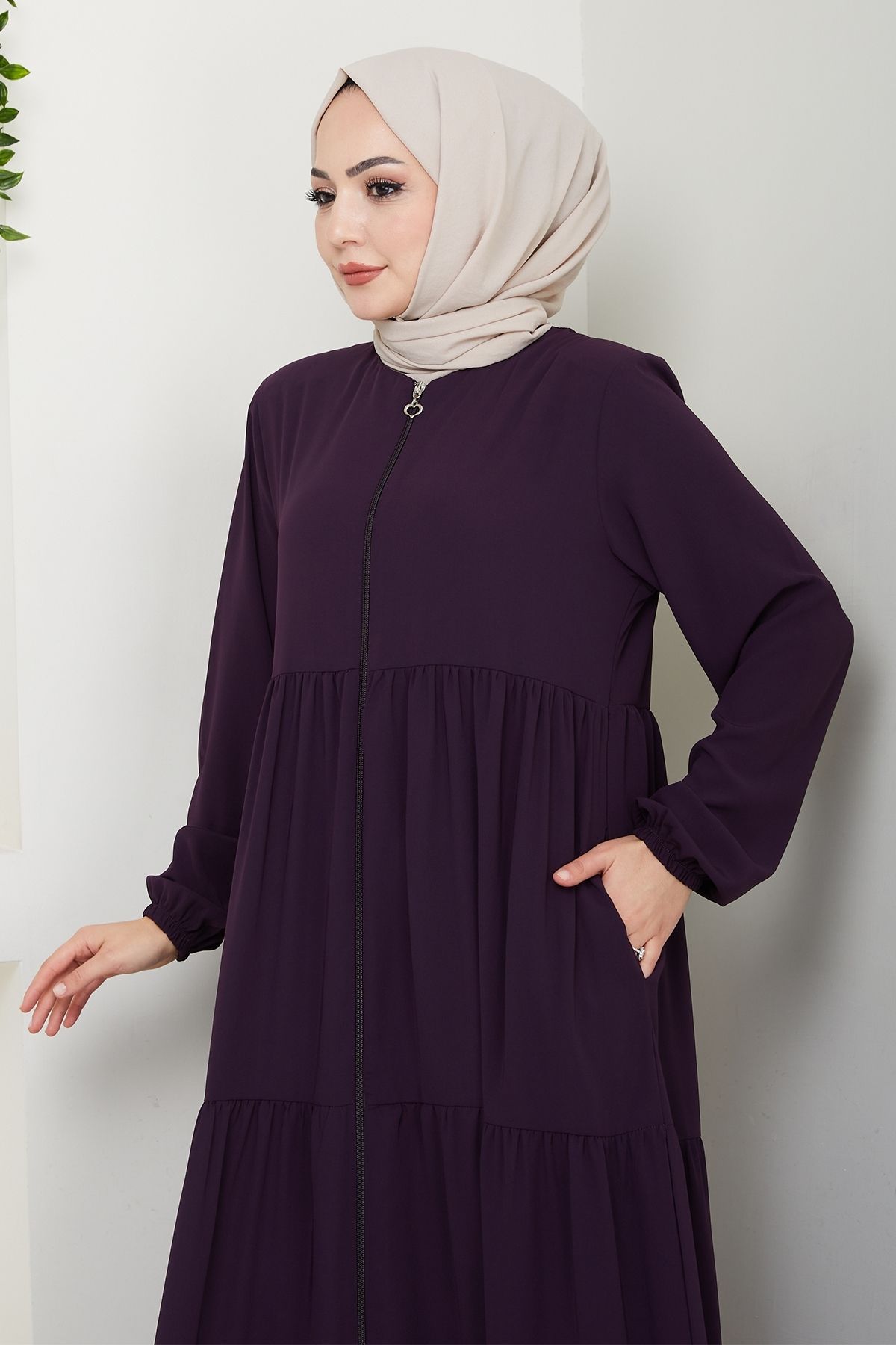 InStyle-Three Gathered Purple Ferace 3