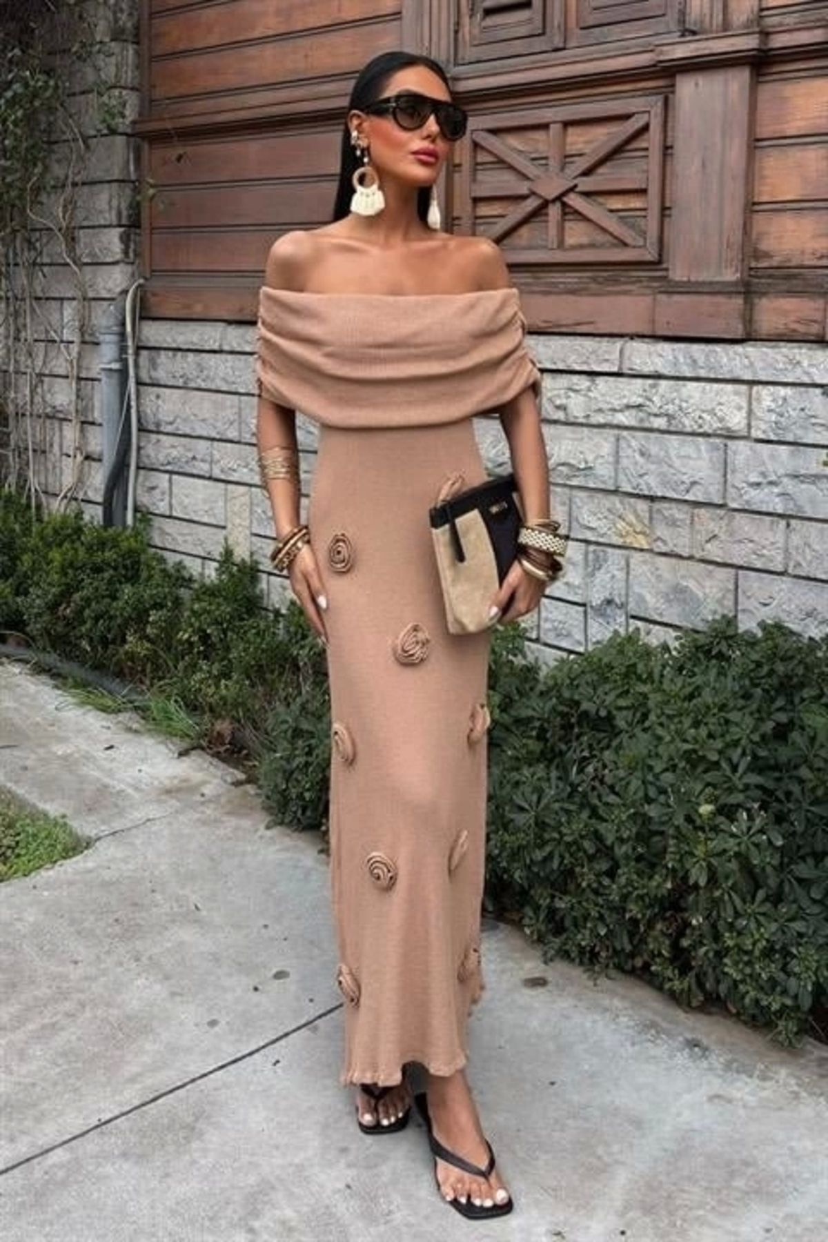 nedo7 Eteği Gül Detay Madonna Yaka Elbise 2863