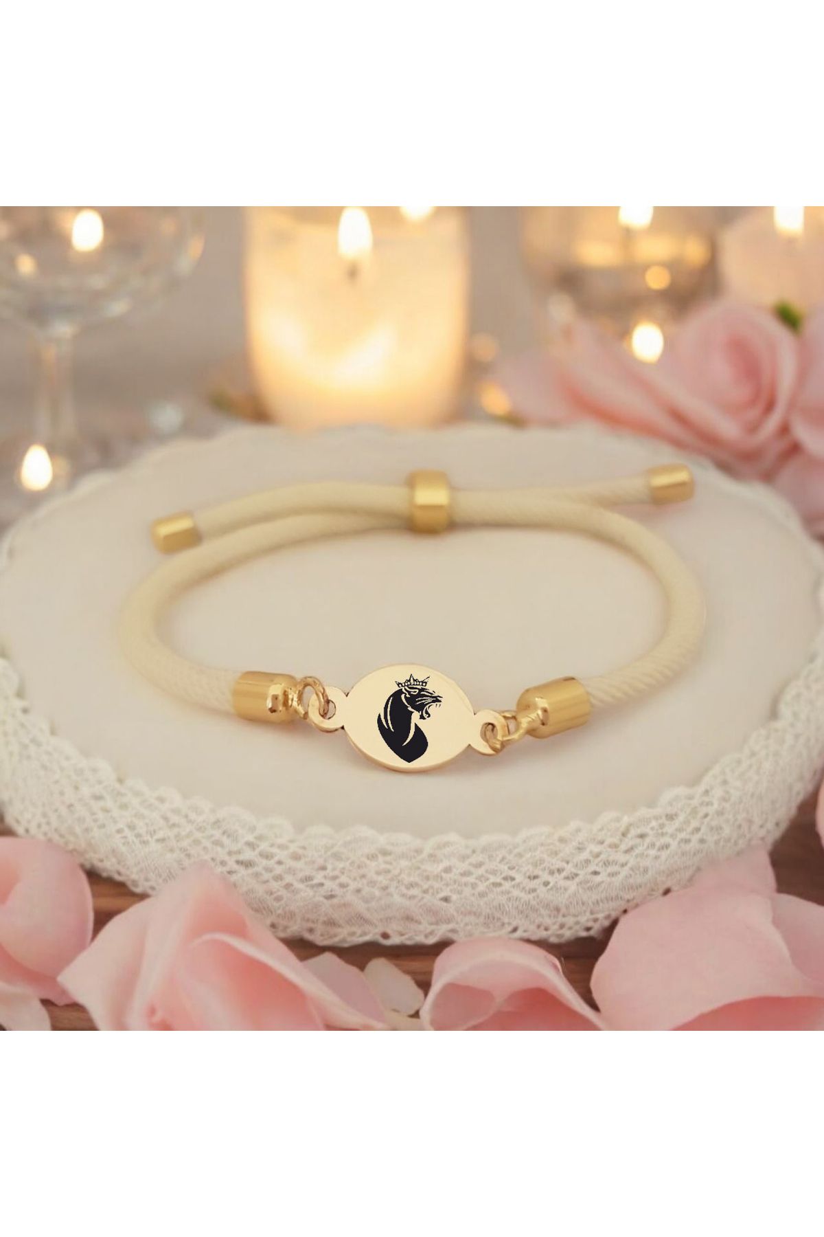 ARCHINO GOLD 14 Ayar Altın Plakalı Bayanlara Özel Oval Motifli Ve Örgülü Aslan Bilekliği-424sembol-beyaz