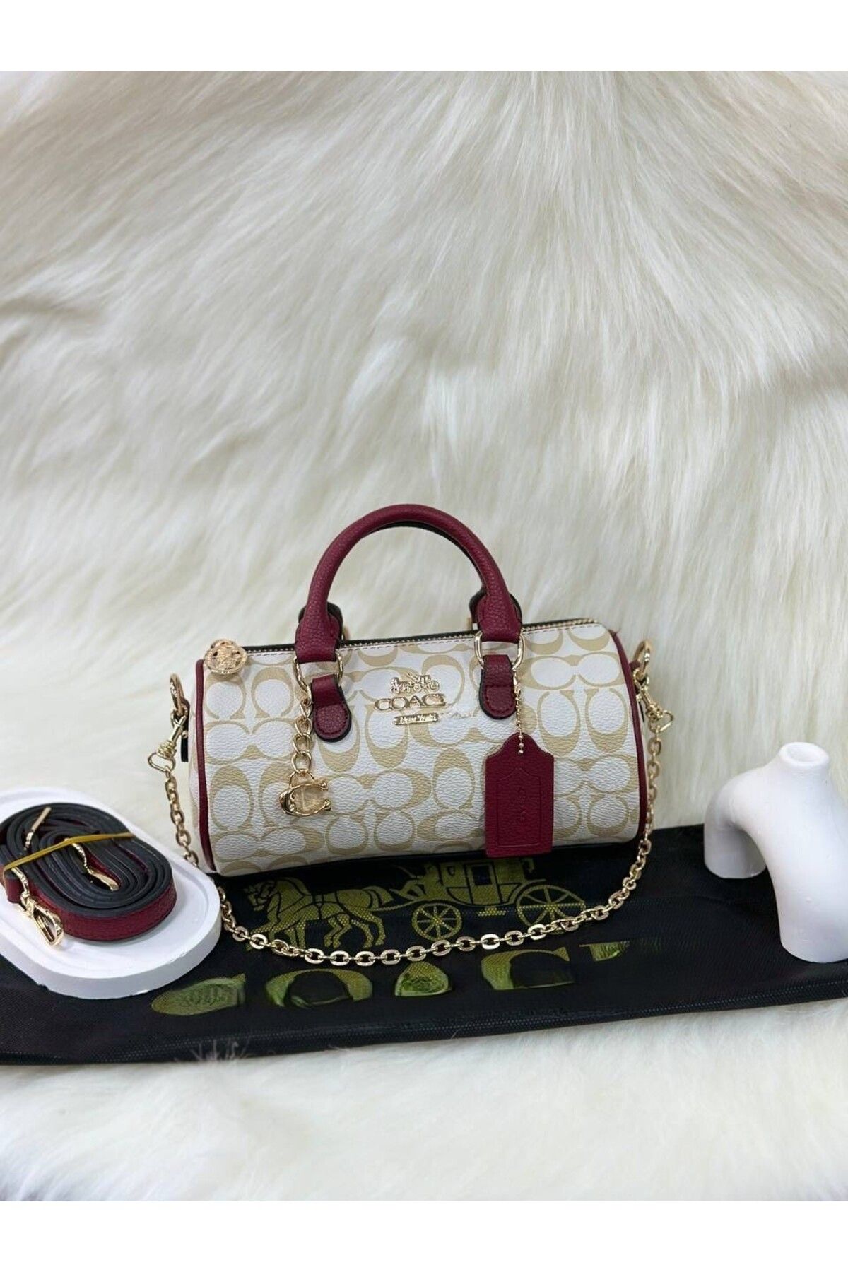 LEAUDER WOMEN ANNELER GÜNÜNE ÖZEL HEDİYE PAKETLİ ASKILI METAL AKSESUARLI TOZ TORBALI COAC-HH EL VE OMUZ ÇANTASI