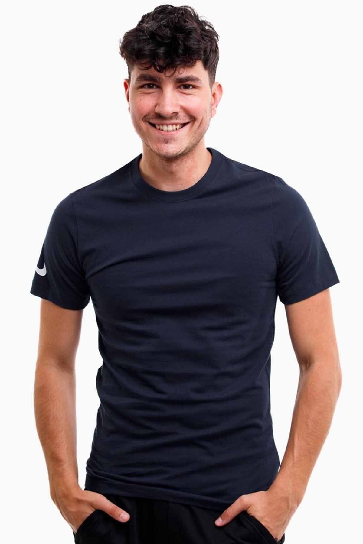 Nike Erkek Tişört Bisiklet Yaka % 100 Pamuk