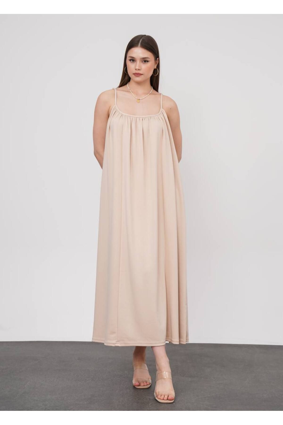 stilsepeti Kadın Bej Askılı Cepli Oversize Yazlık Maxi Elbise TL-1000741023