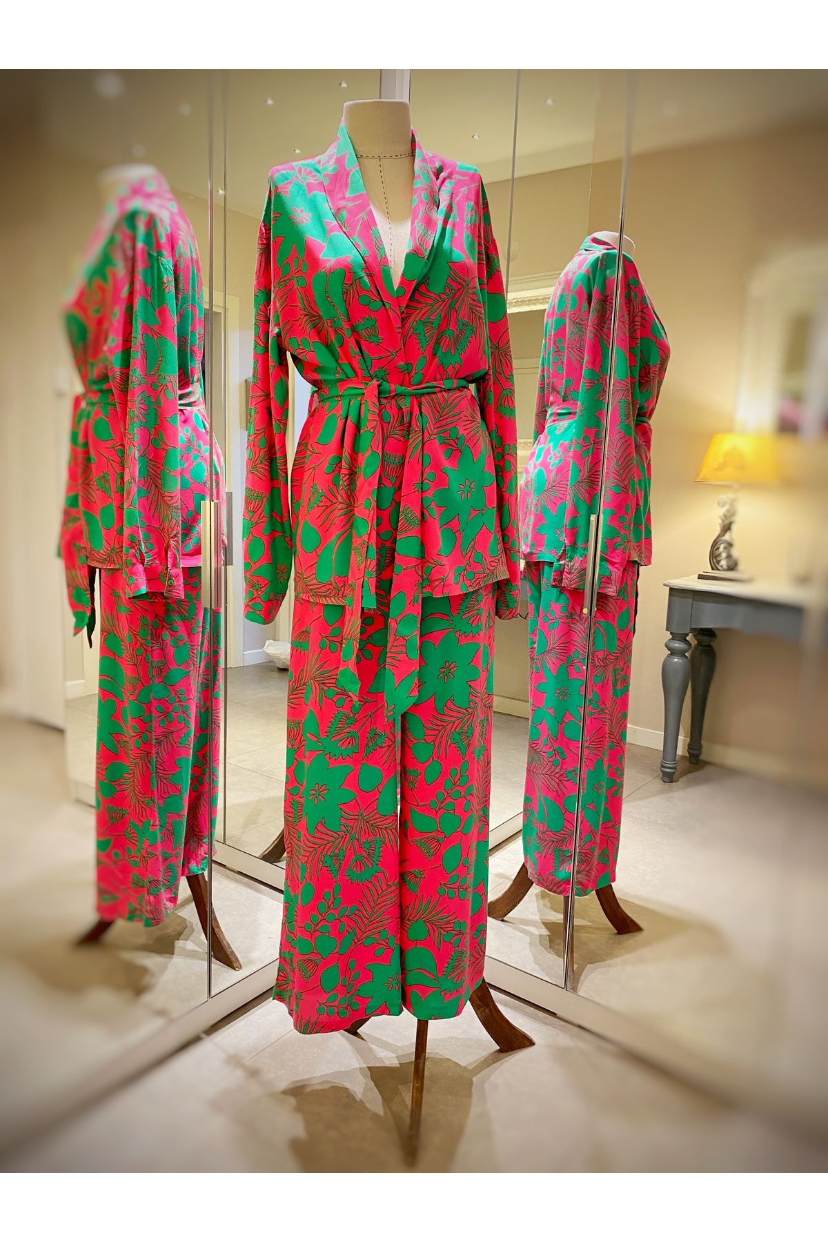Peja Butik Çiçek desenli kuşaklı kadın kimono takım