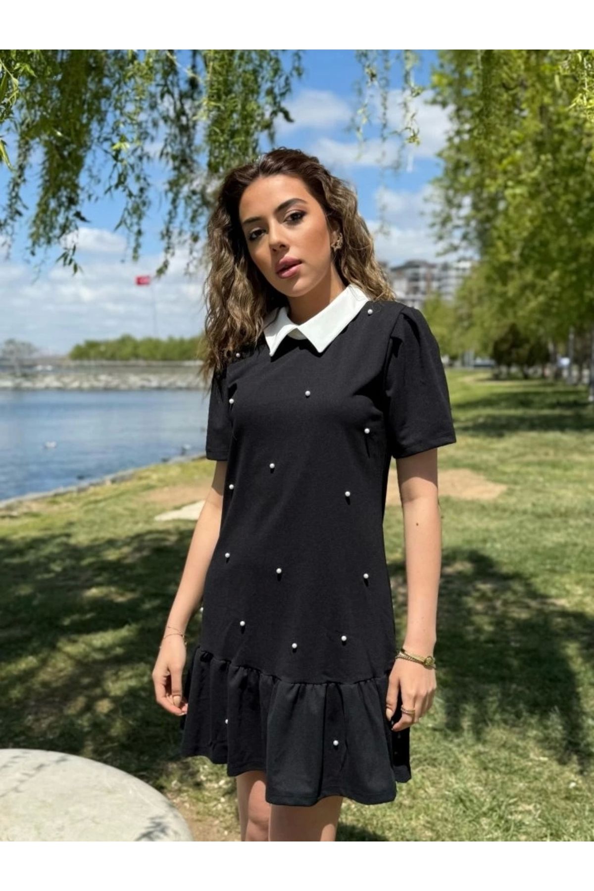 Butik Kadın Kısa Kollu Yakalı Inci Detaylı Kısa Ithal Krep Elbise
