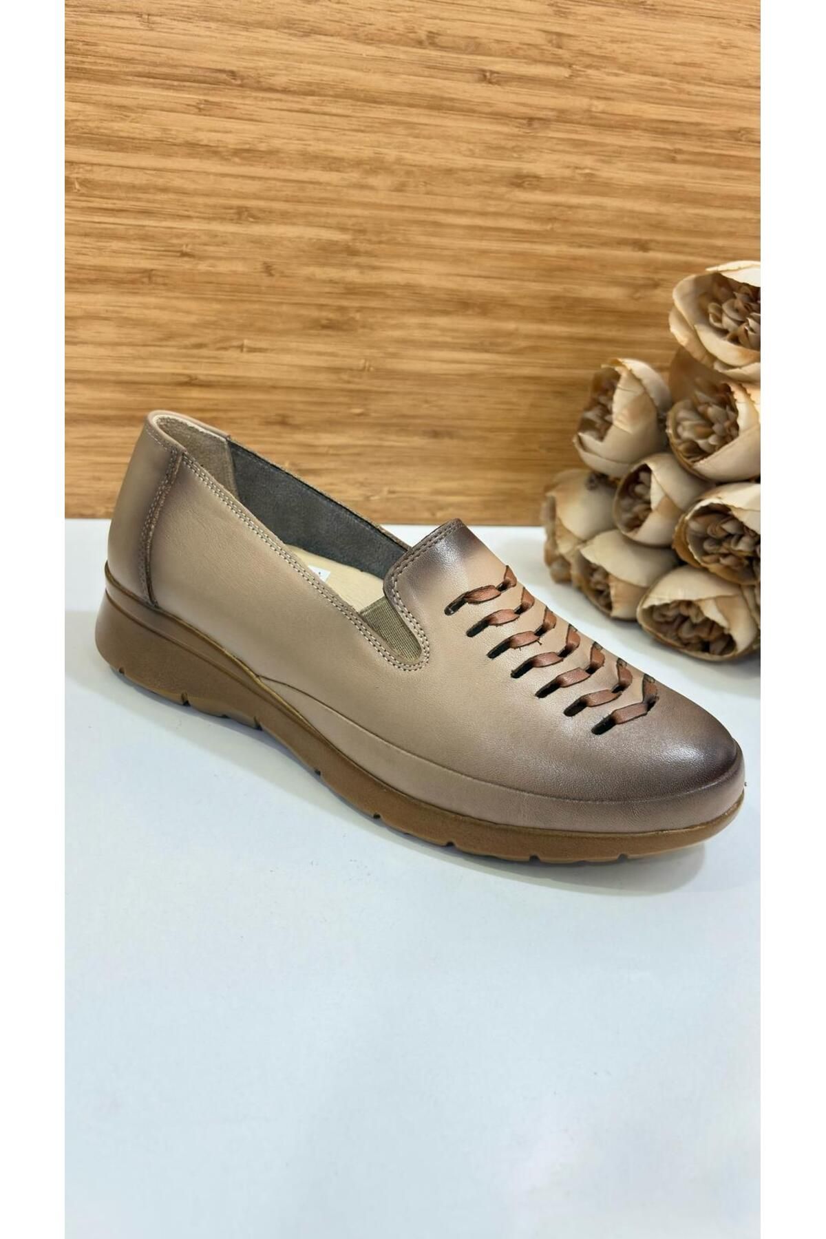 Scavia Keen RM 408 Kadın Yazlık Hakiki Deri Ortopedik Delikli Ayakkabı