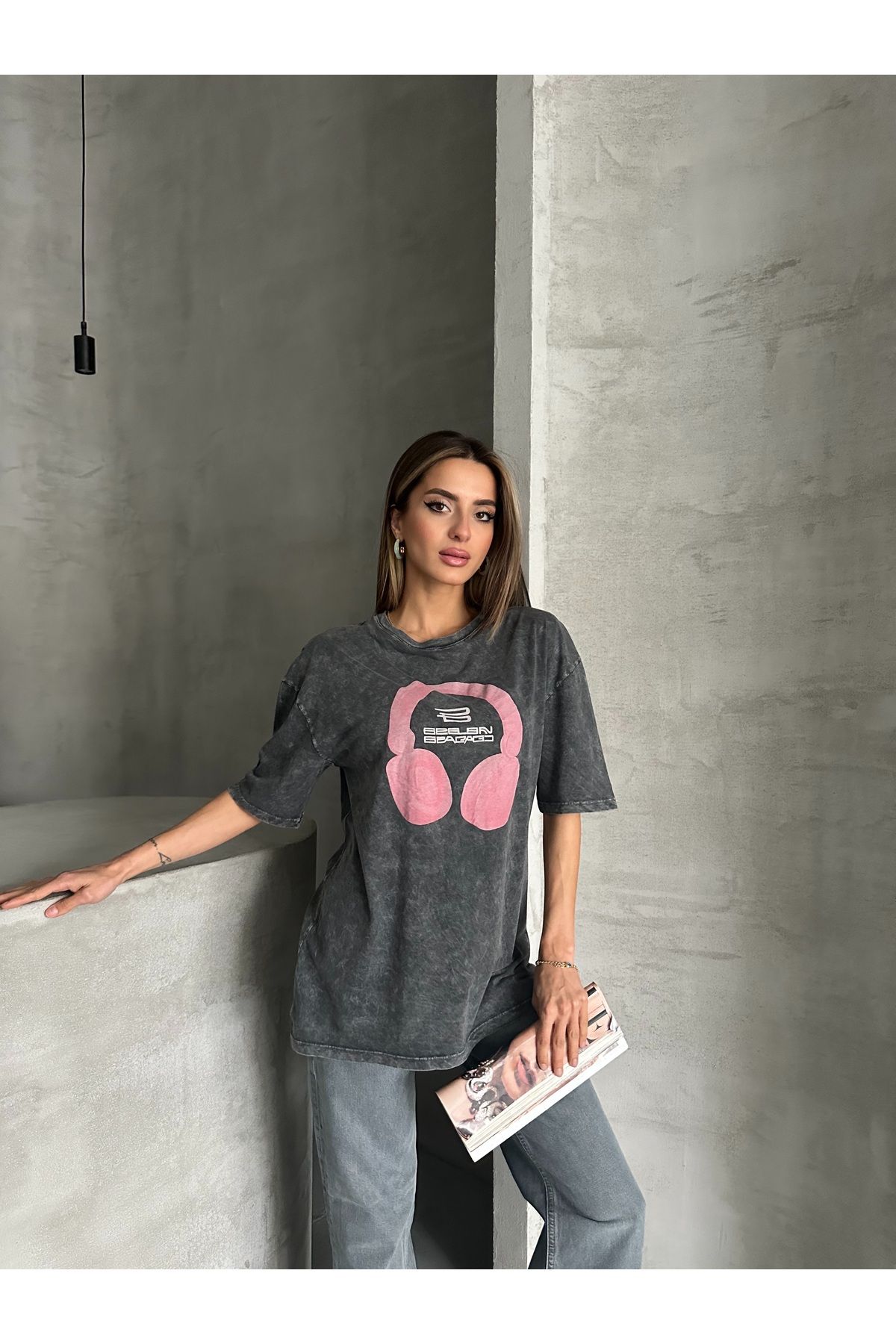 MUEZZA Yıkamalı Kulaklık Baskılı Oversize Bisiklet Yaka Kadın T-Shirt