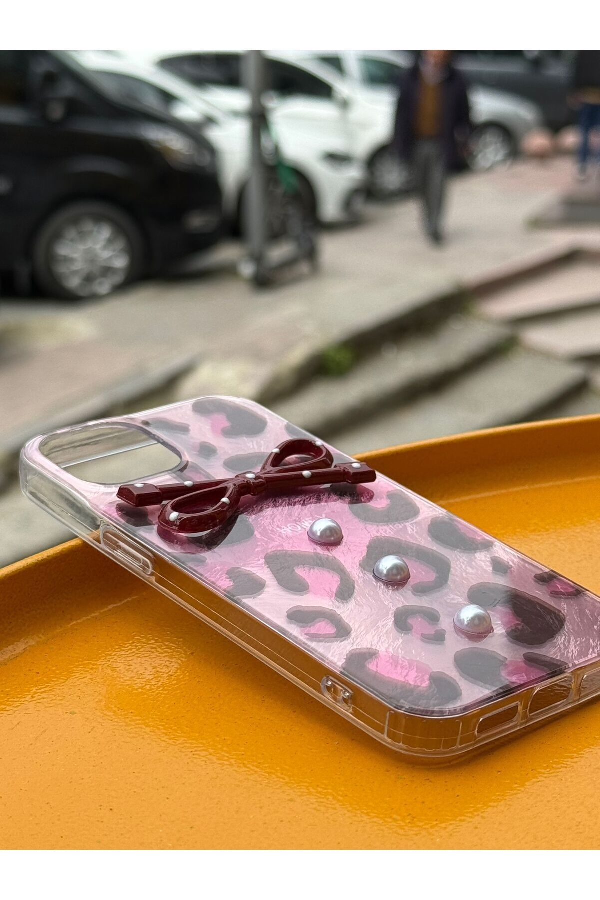 soonaksesuar Xiaomi Redmi Note 14 Pro Plus İnci Detaylı Fiyonklu Desenli Lüks Kılıf