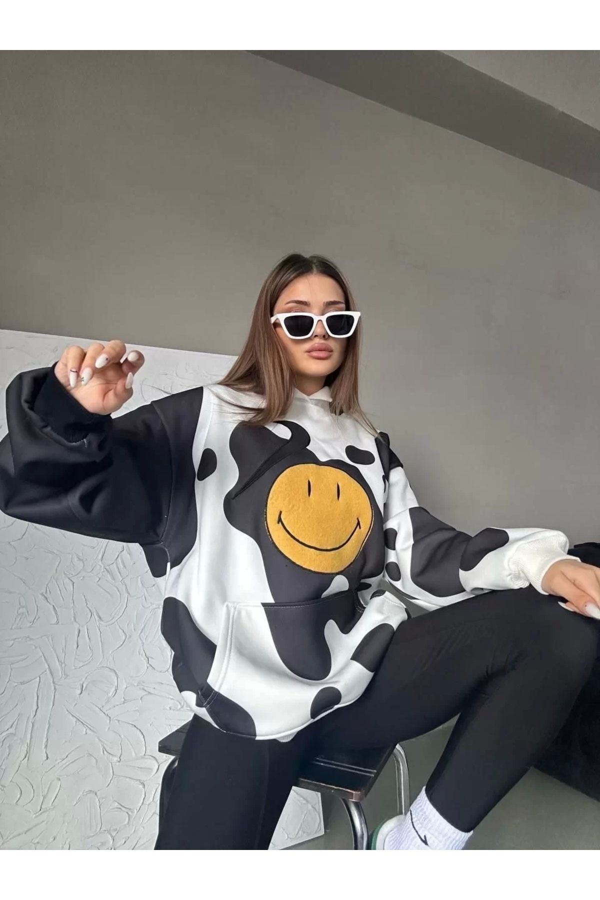 CVS Kadın Smiley Face Kapüşonlu Sweatshirt - Siyah