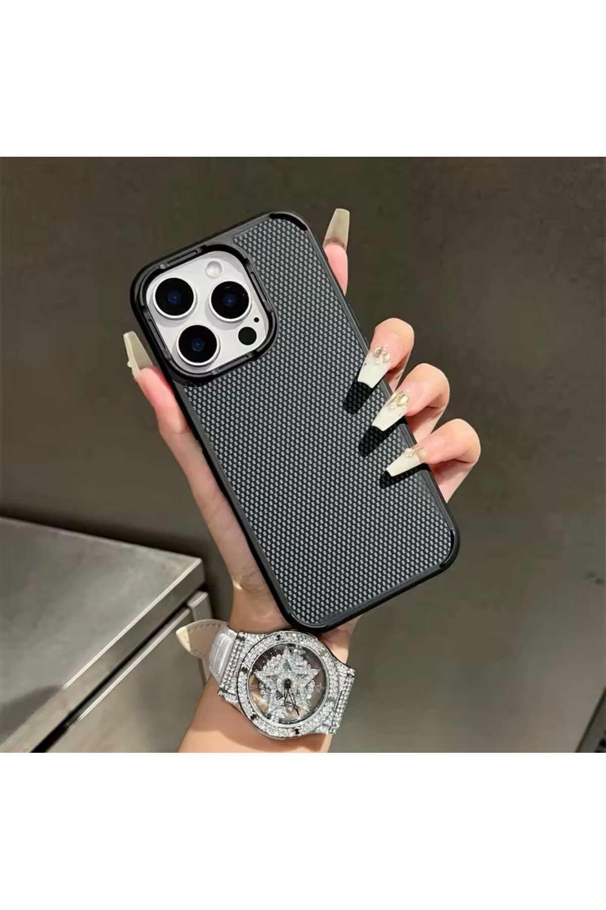 PEXURA TECH Apple İphone 16 Plus Carbon Ultra Lüks Magsaf Destekli Premium Kılıf Kapak