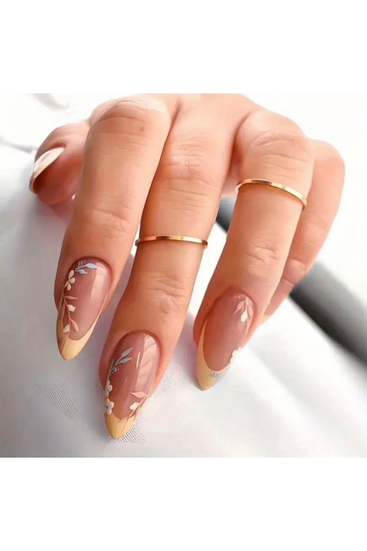 Accessories Vanilla Avenue French Sarı Çiçek Yaprak Desenli Kendinden Yapışkanlı Takma Tırnak Seti 24 Adet