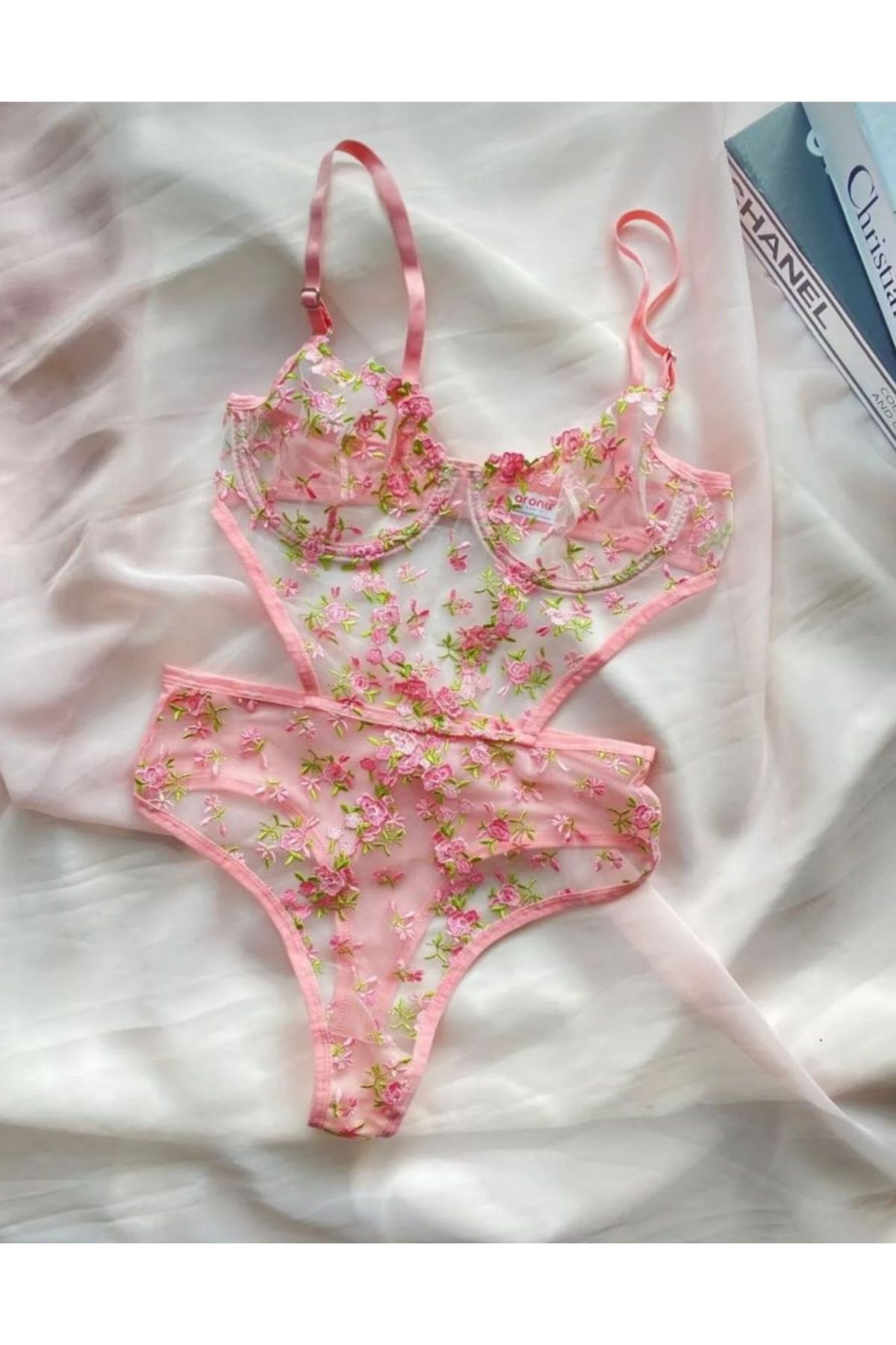 Sseraphine Pembe Çiçek desenli dantelli bodysuit