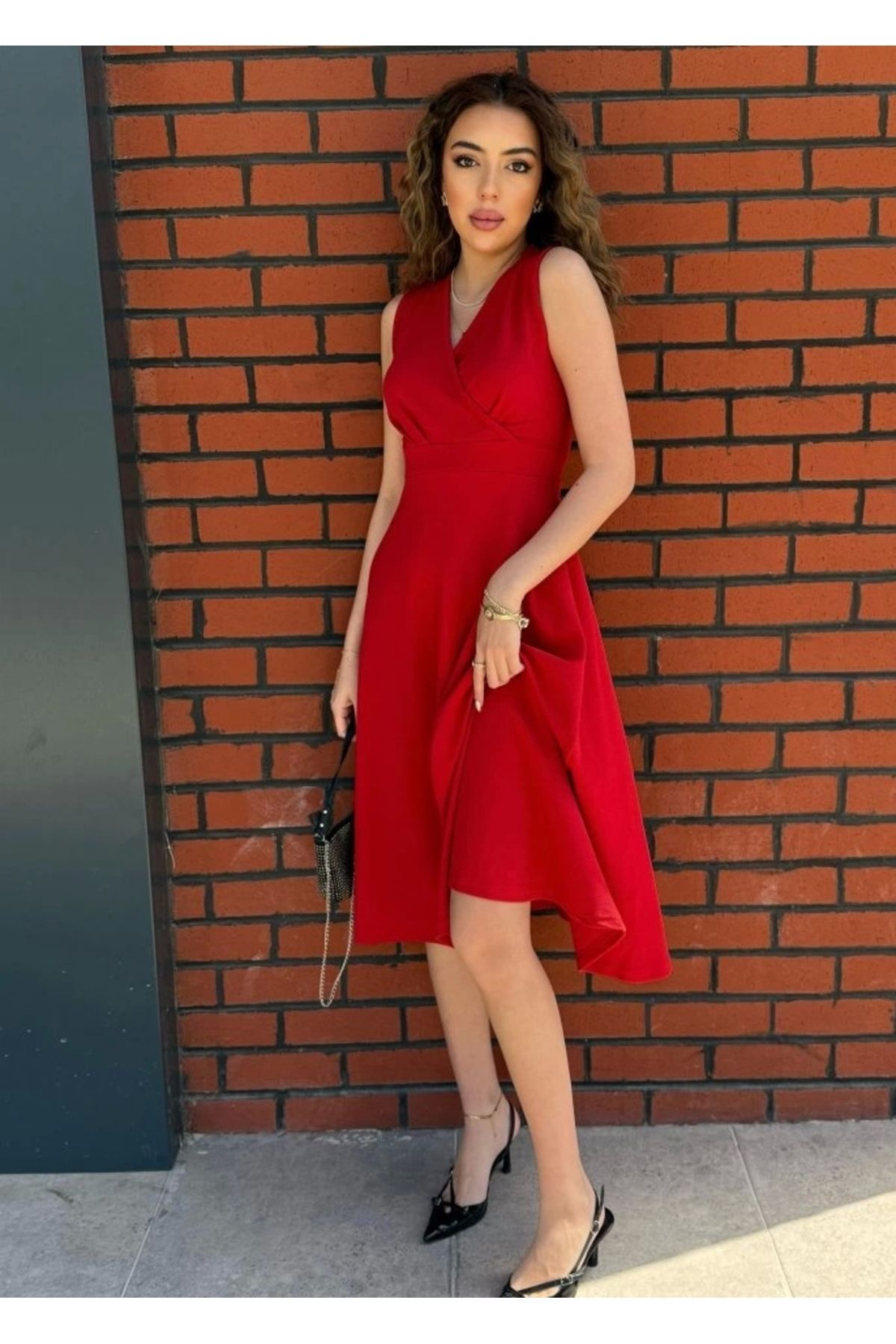 Butik Kadın Ithal Krep Kumaş Kruvaze Yaka Eteği Kloş Kolsuz Mini Elbise