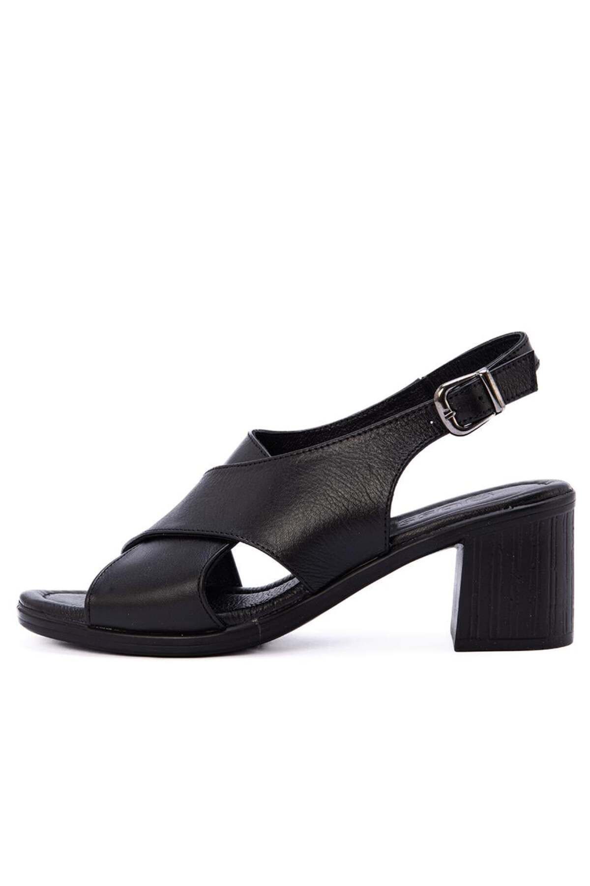 Gusse Blossam Kadın Hakiki Deri Topuklu Sandalet 2205