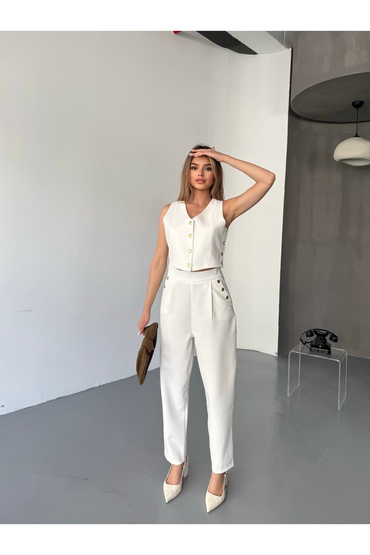 Cappmoda-Tkm-03674 White Snap Detailed Atlas Fabric Vest Carrot Model Trousers Two-Piece Set 8