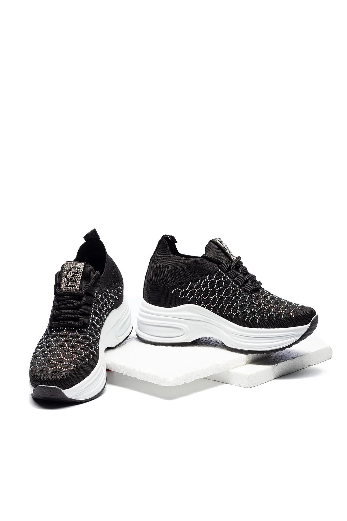 McDark KADIN SİYAH GİZLİ TOPUK TAŞLI YÜKSEK TABAN TRİKO SNEAKER AYAKKABI