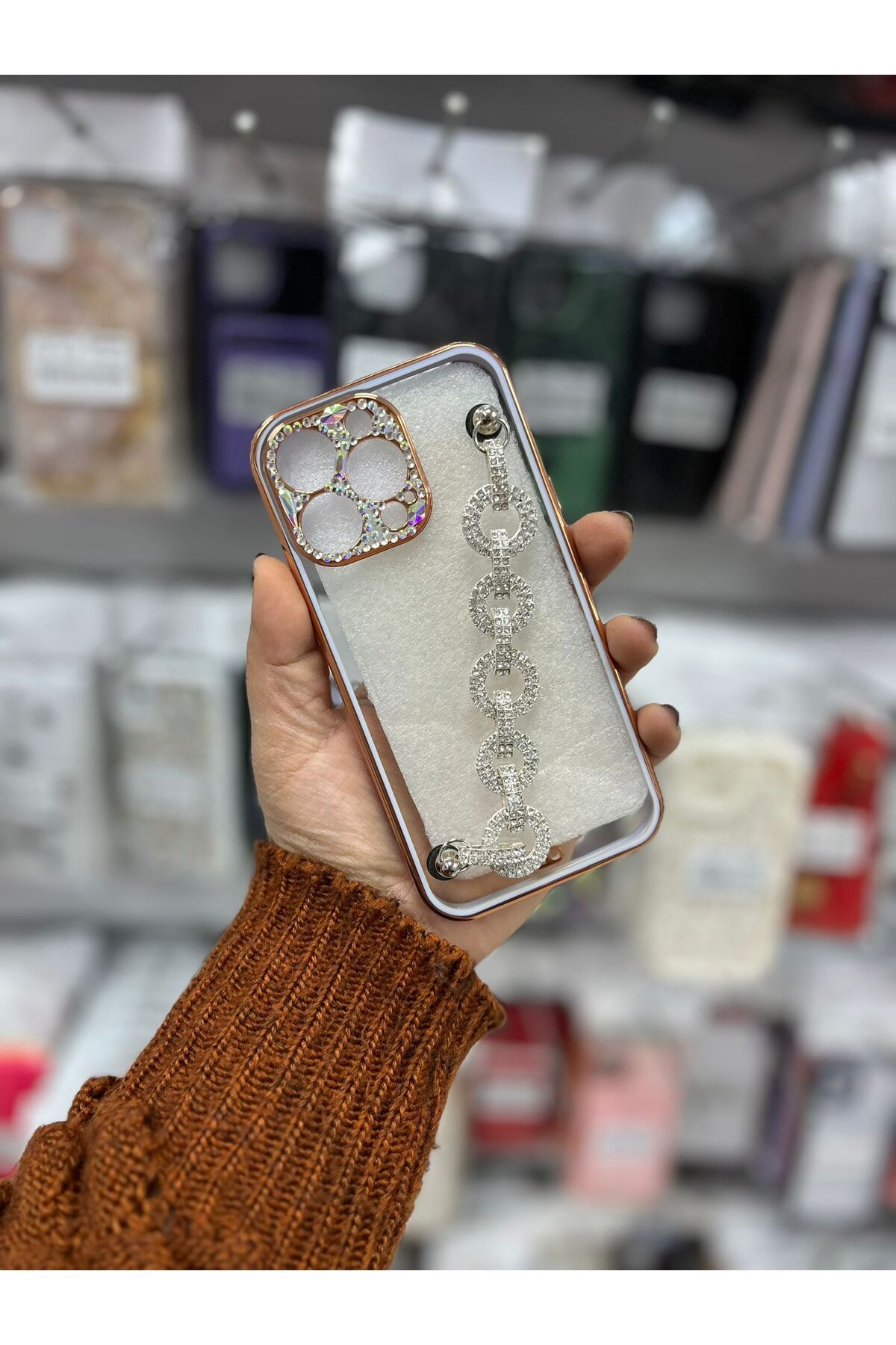 TECNOTREND Apple İphone 13 Pro Kamere korumalı gümüş kristal taş süslemeli el tutmalı silikon kılıf