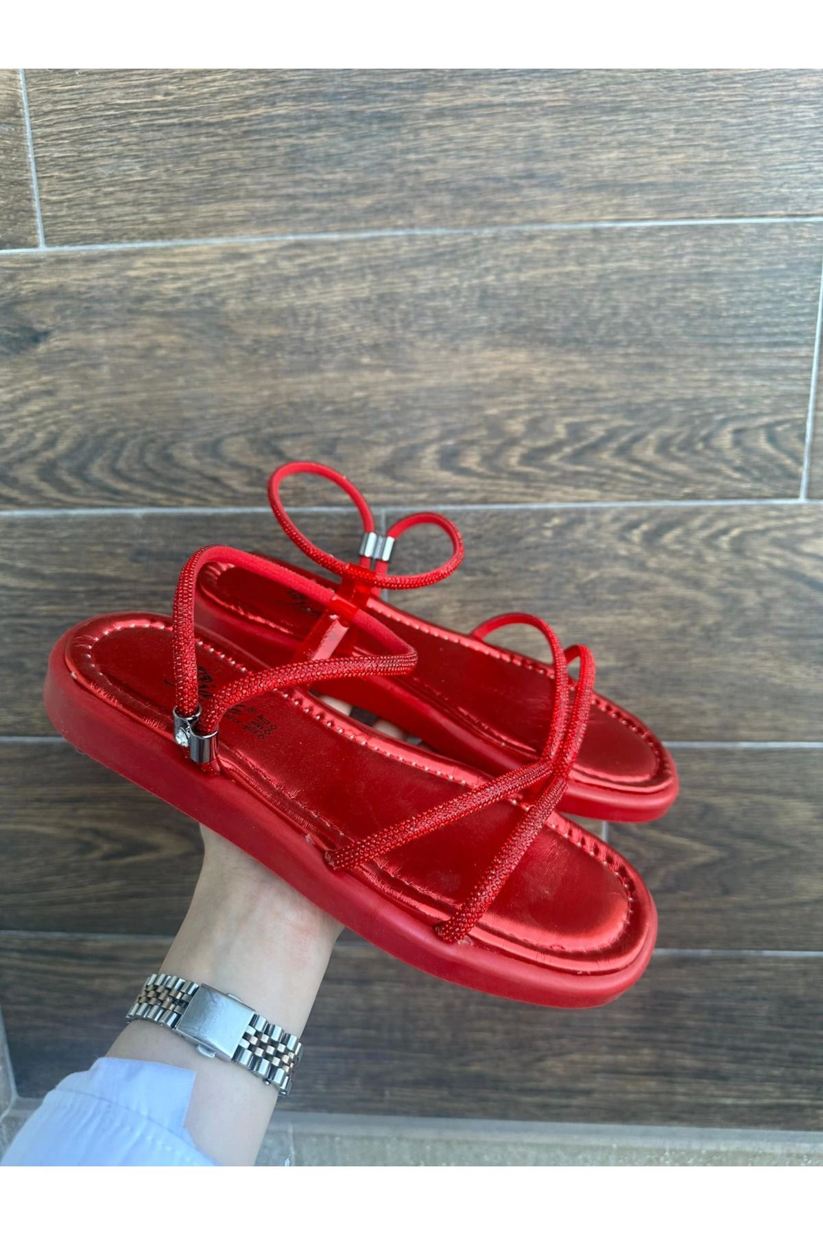 Shop58 Kırmızı Cilt Boncuk İşlemeli Sandalet