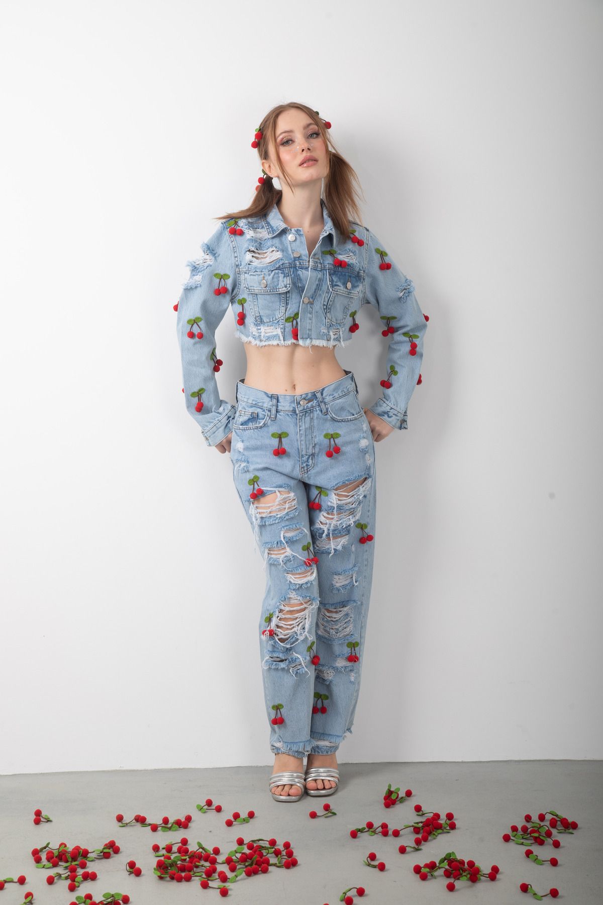 top girl Kadın Kot Tasarım Kiraz Aksesuarlı Jean Denim Pantolon