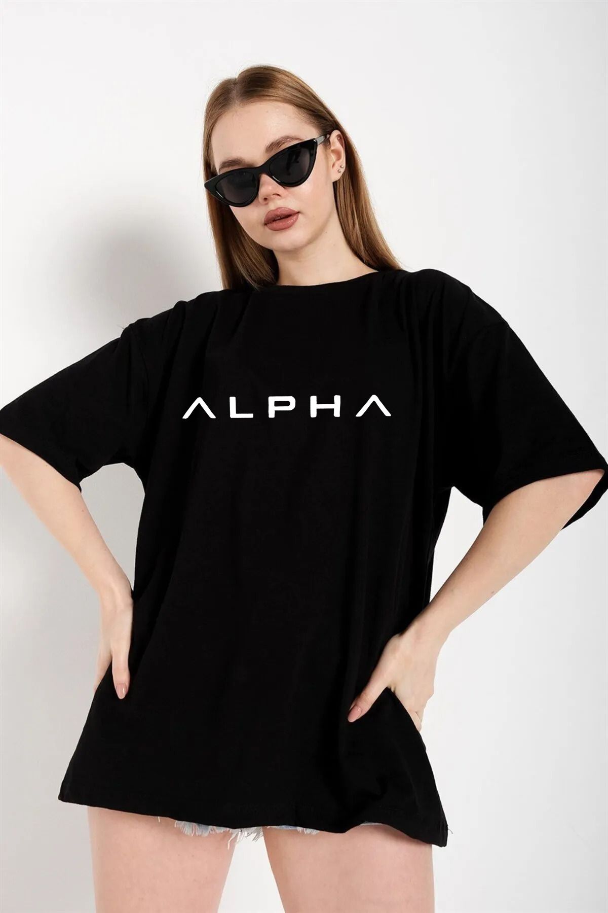 qavnas Unisex Alpha Baskılı Rahat Kesim Siyah T-Shirt