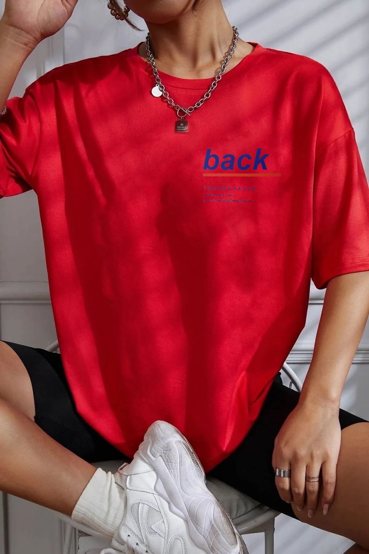 qavnas Unisex Back Baskılı Rahat Kesim Kırmızı T-Shirt