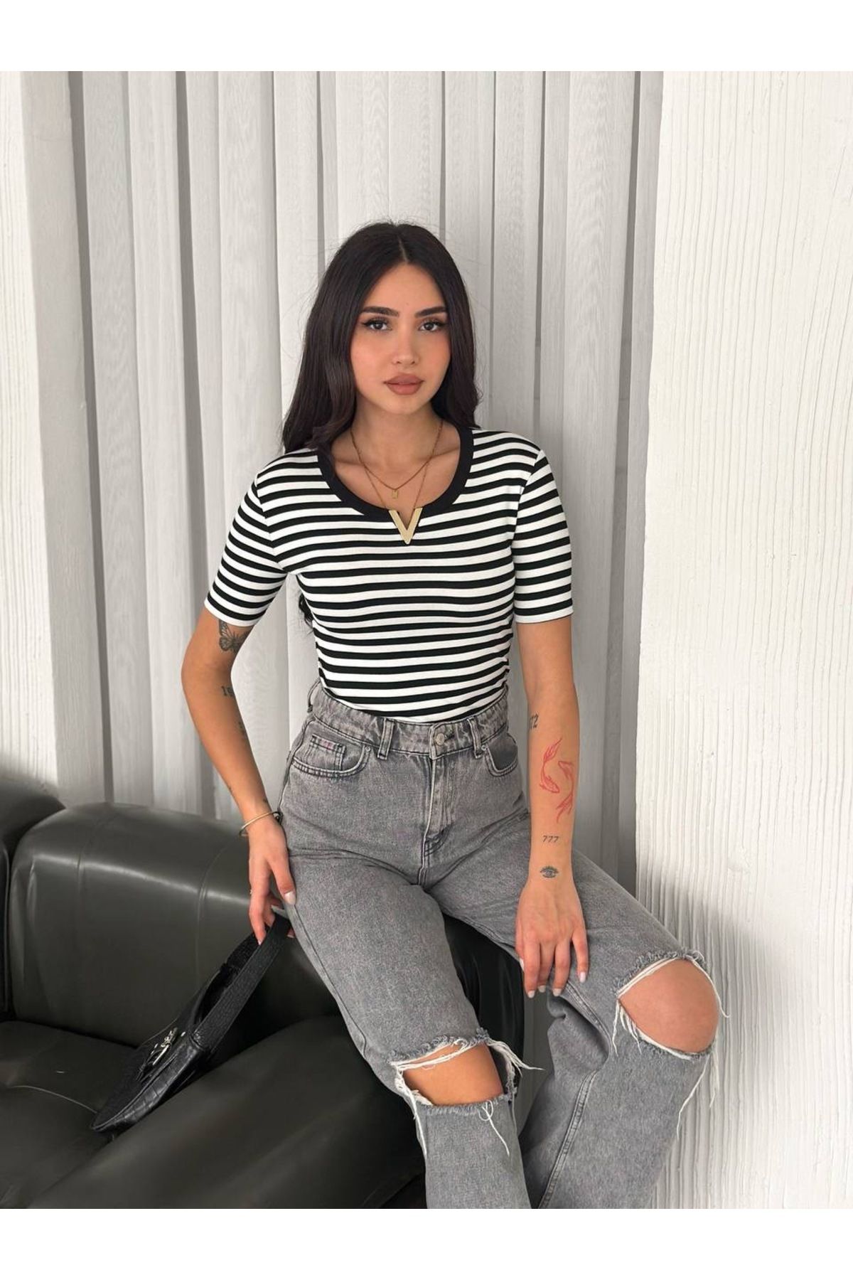 sümel butik V Metal Çizgili Crop