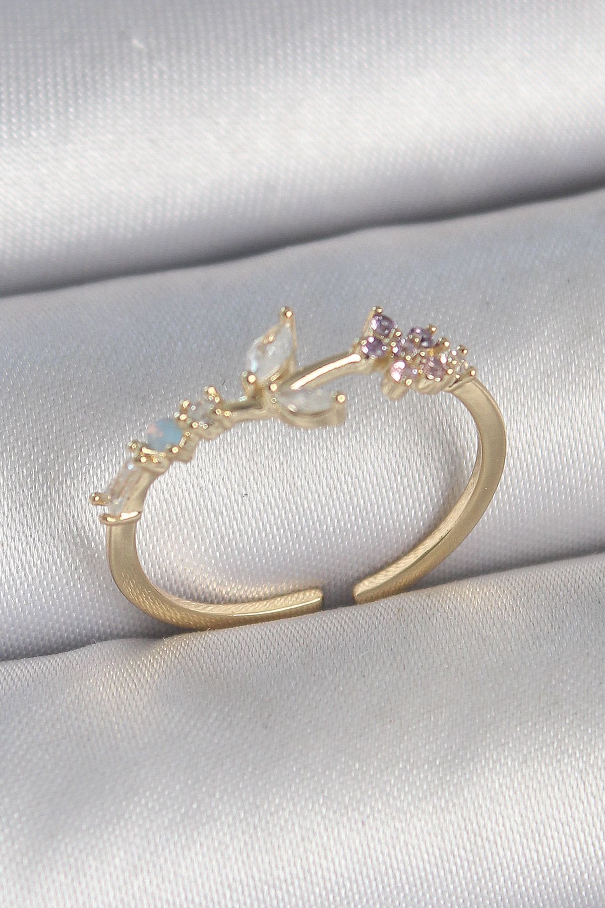 STYLE OF CARMEN Pirinç Gold Renk Zirkon Taşlı Çiçek Model Ayarlanabilir Kadın Yüzük