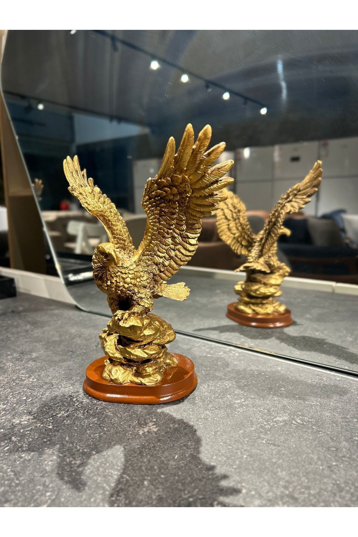teknotrust Altın Kartal Figürlü Polyester El Yapımı Dekoratif Heykel