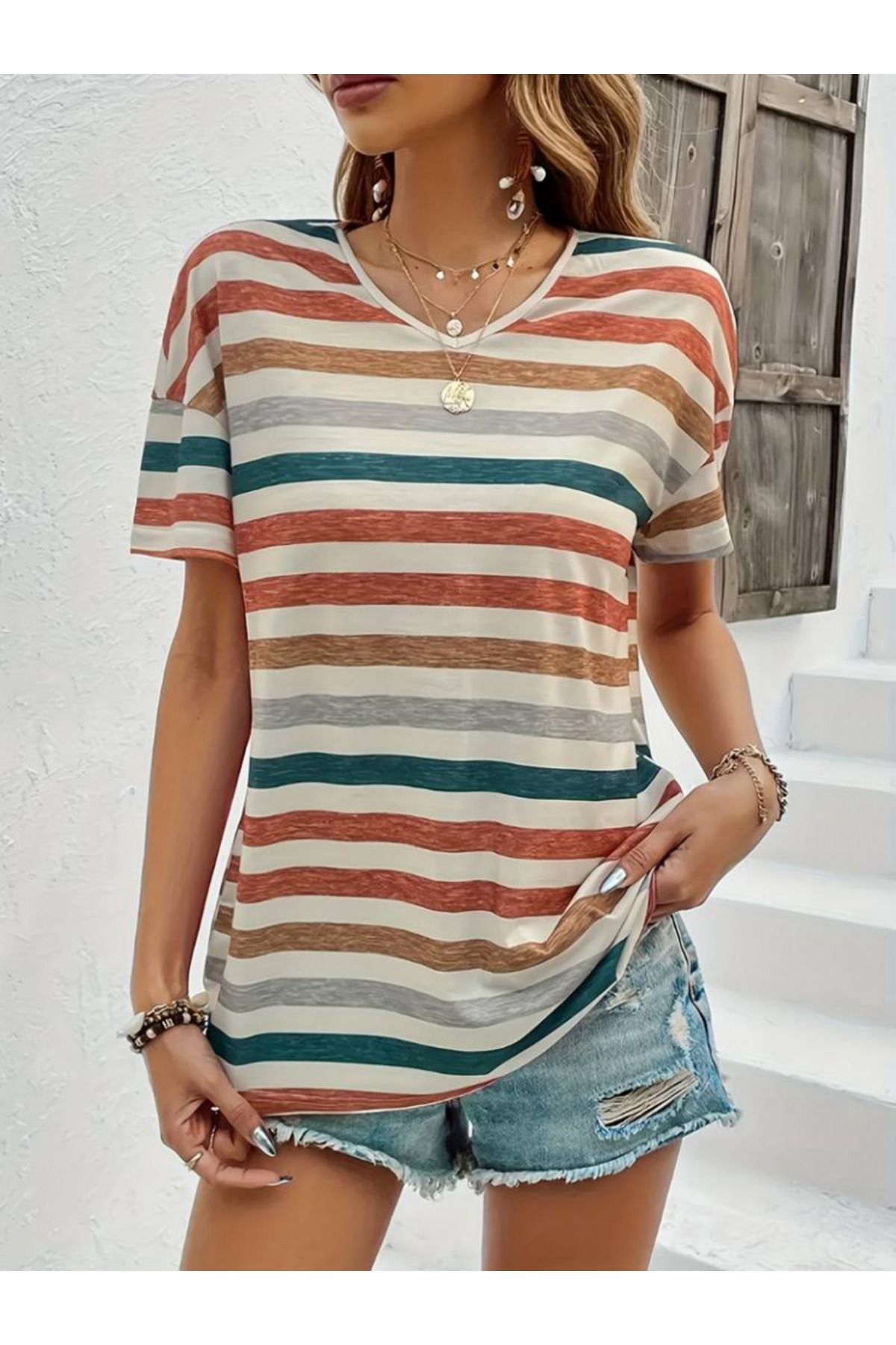MODA Kadın kısa kollu v yaka çizgili süprem t-shirt (BÜYÜK BEDENLERİ MEVCUTTUR)