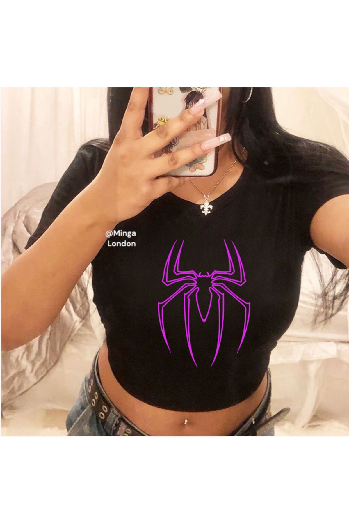 Minga London Siyah Purple Deadly Spider Baskılı Crop Top -Mingalondon