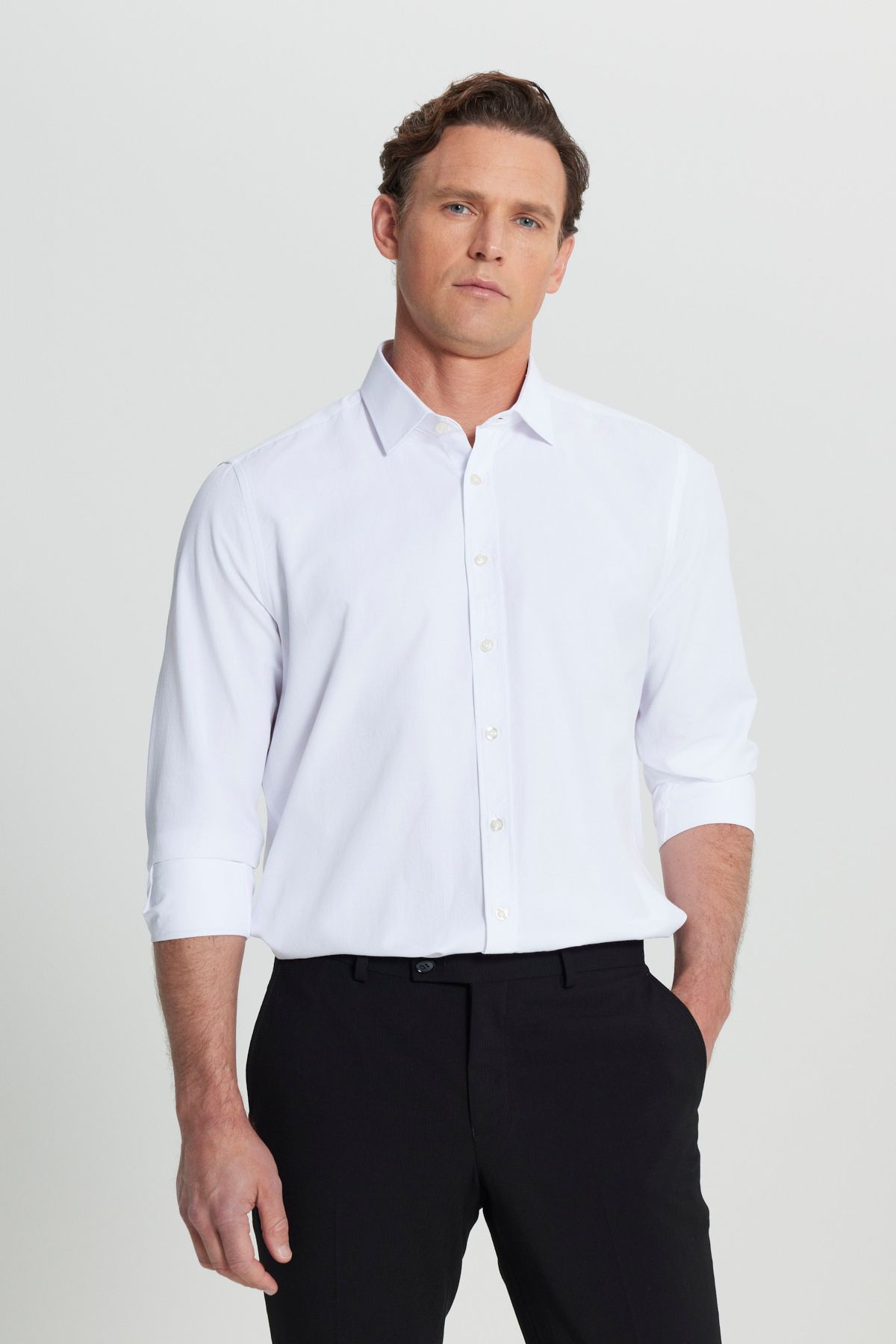 ALTINYILDIZ CLASSICS Erkek Beyaz Pamuklu Slim Fit Dar Kesim Klasik Yaka Armürlü Gömlek