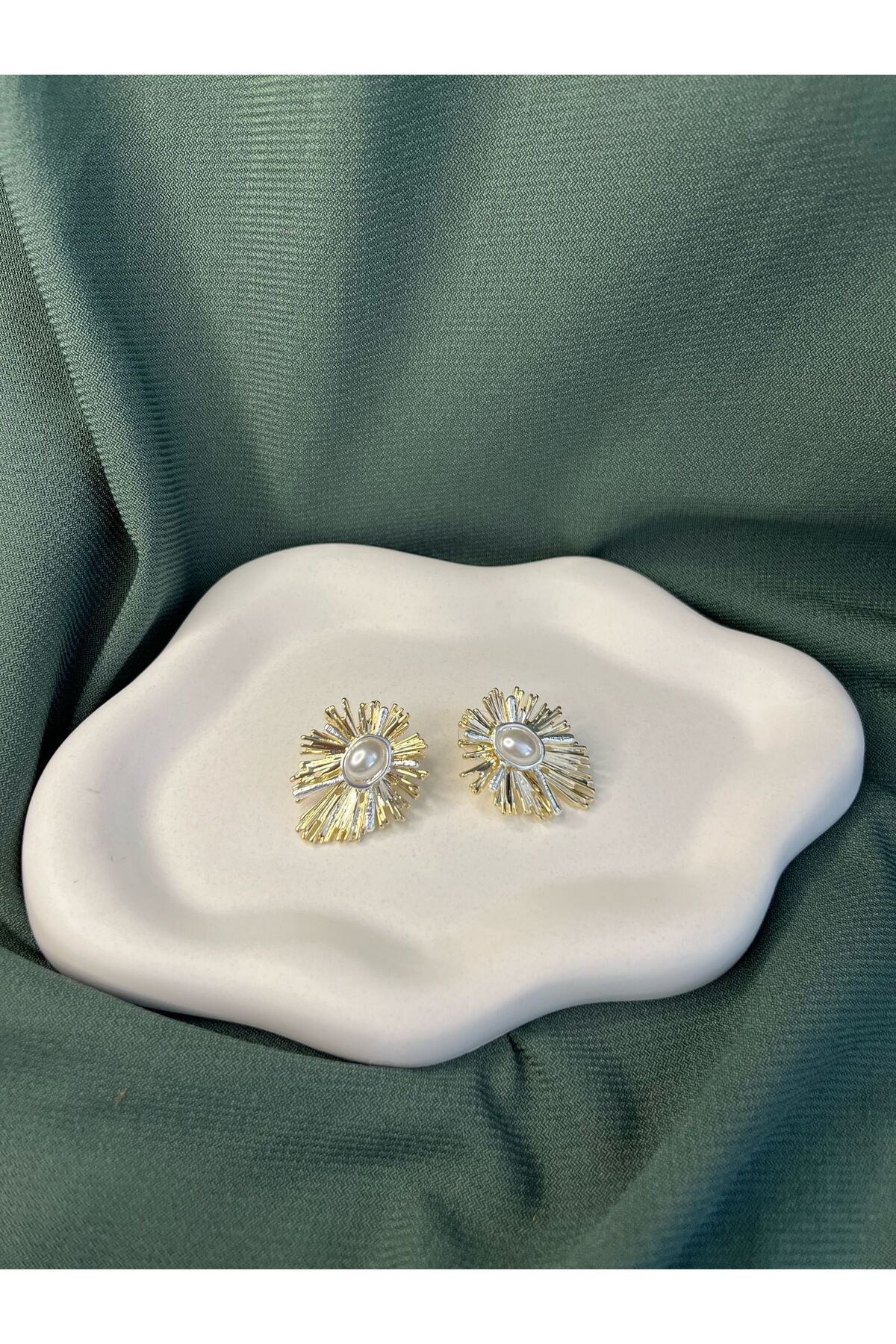 Fam&Co Jewelry Işıltılı İnci Detaylı Vintage Küpe - Gold Renk